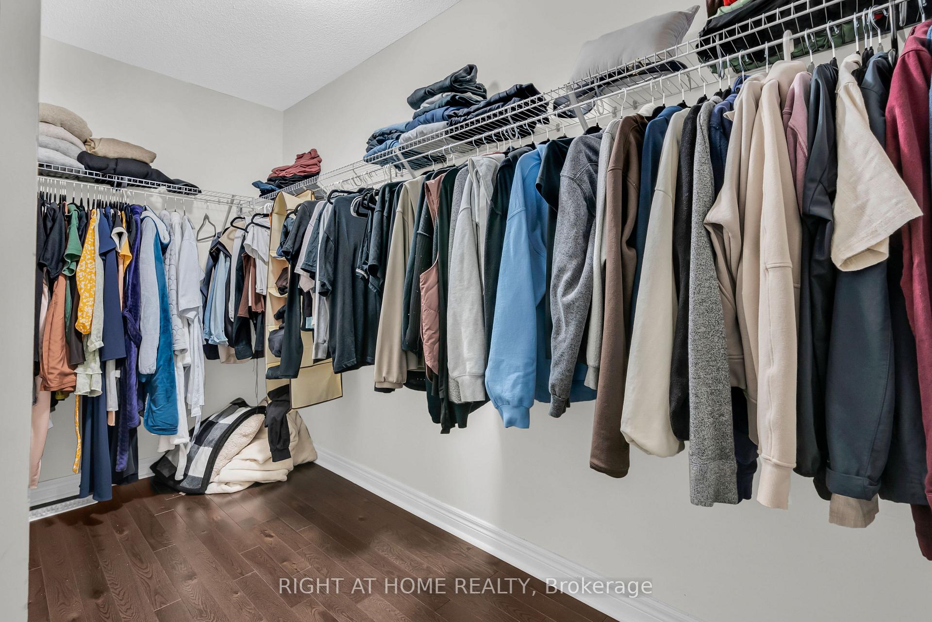 Photo 31 of 36 Matterhorn Road, Brampton, Northwest Brampton — HOMEH