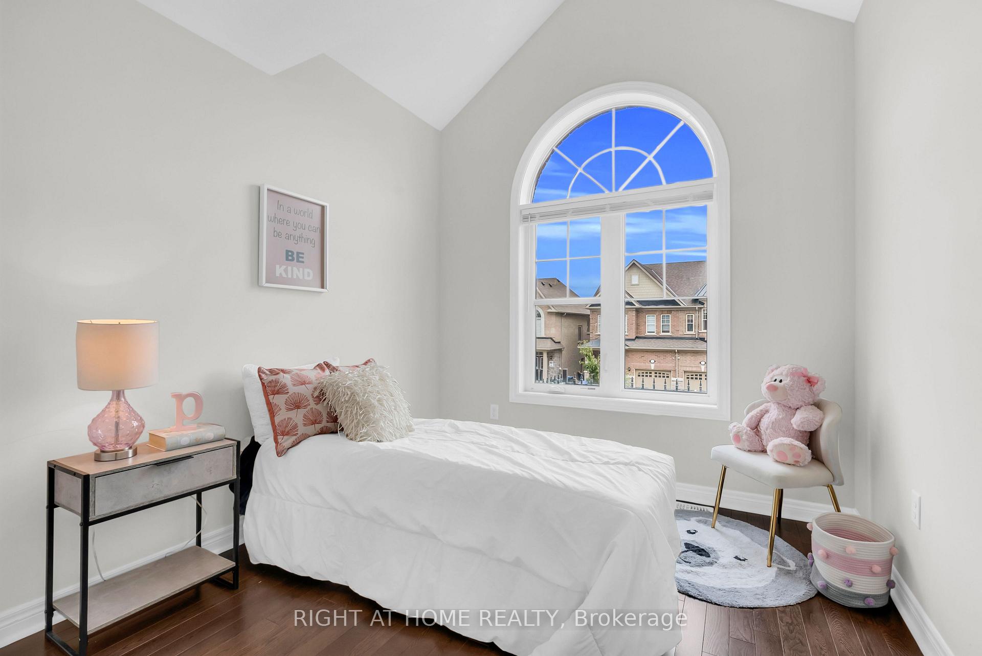 Photo 35 of 36 Matterhorn Road, Brampton, Northwest Brampton — HOMEH