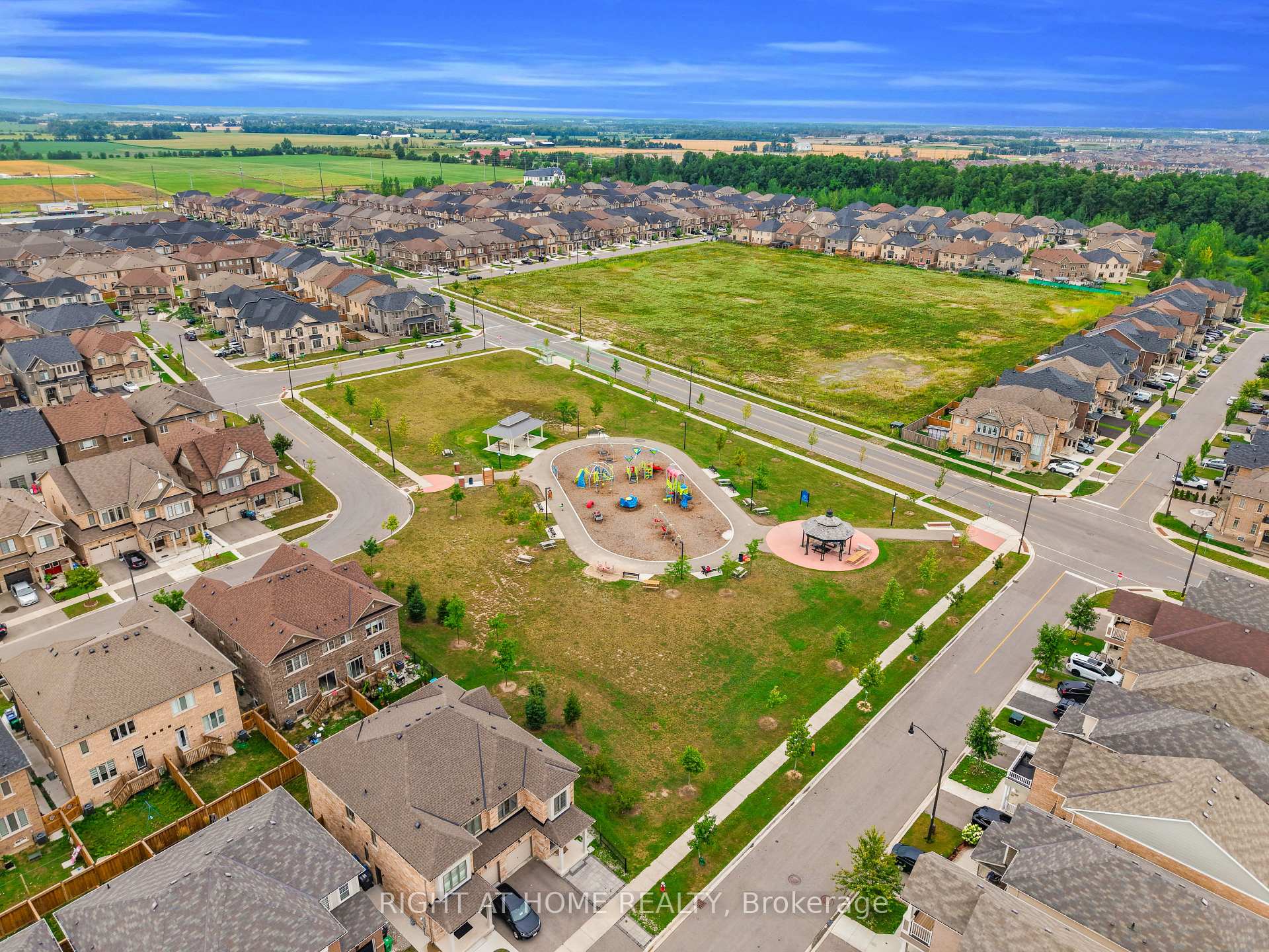 Photo 44 of 36 Matterhorn Road, Brampton, Northwest Brampton — HOMEH