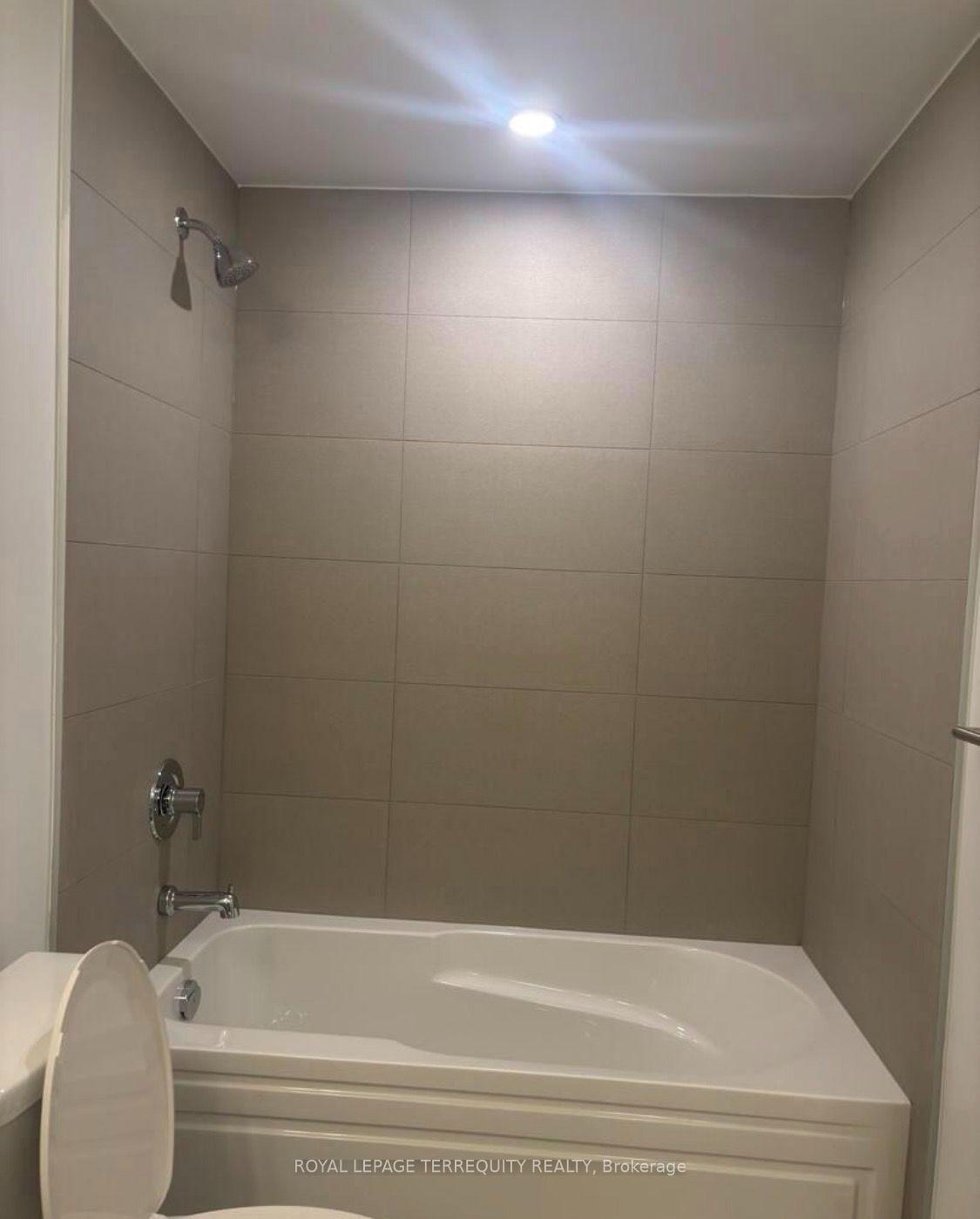 Photo 3 of Unit 1106, 2425 Simcoe Street N, Oshawa, Windfields — HOMEH