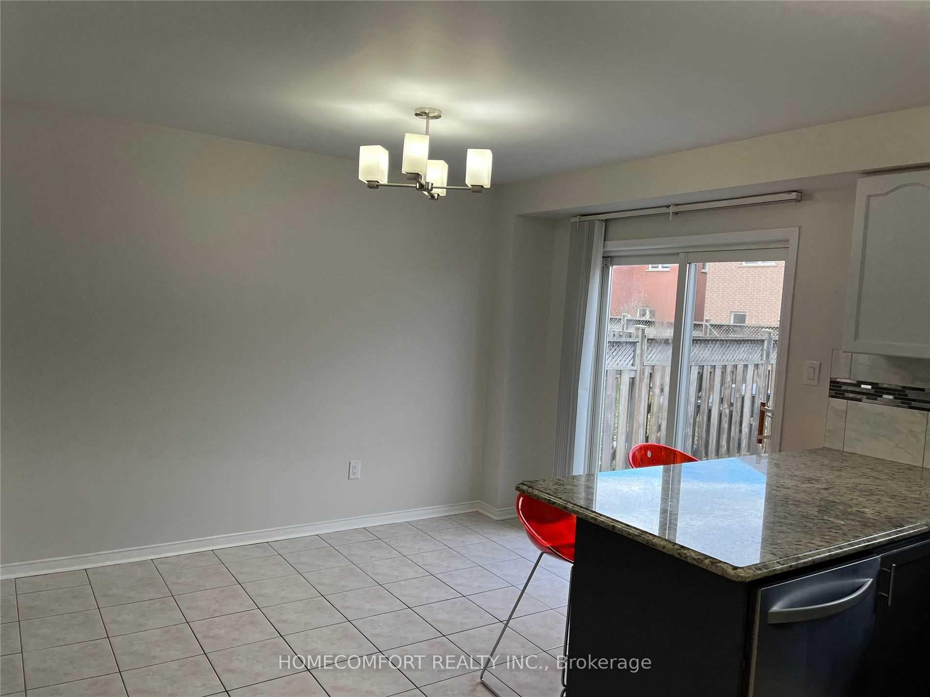 Photo 5 of 95 Ferncliffe Crescent, Markham, Cedarwood — HOMEH