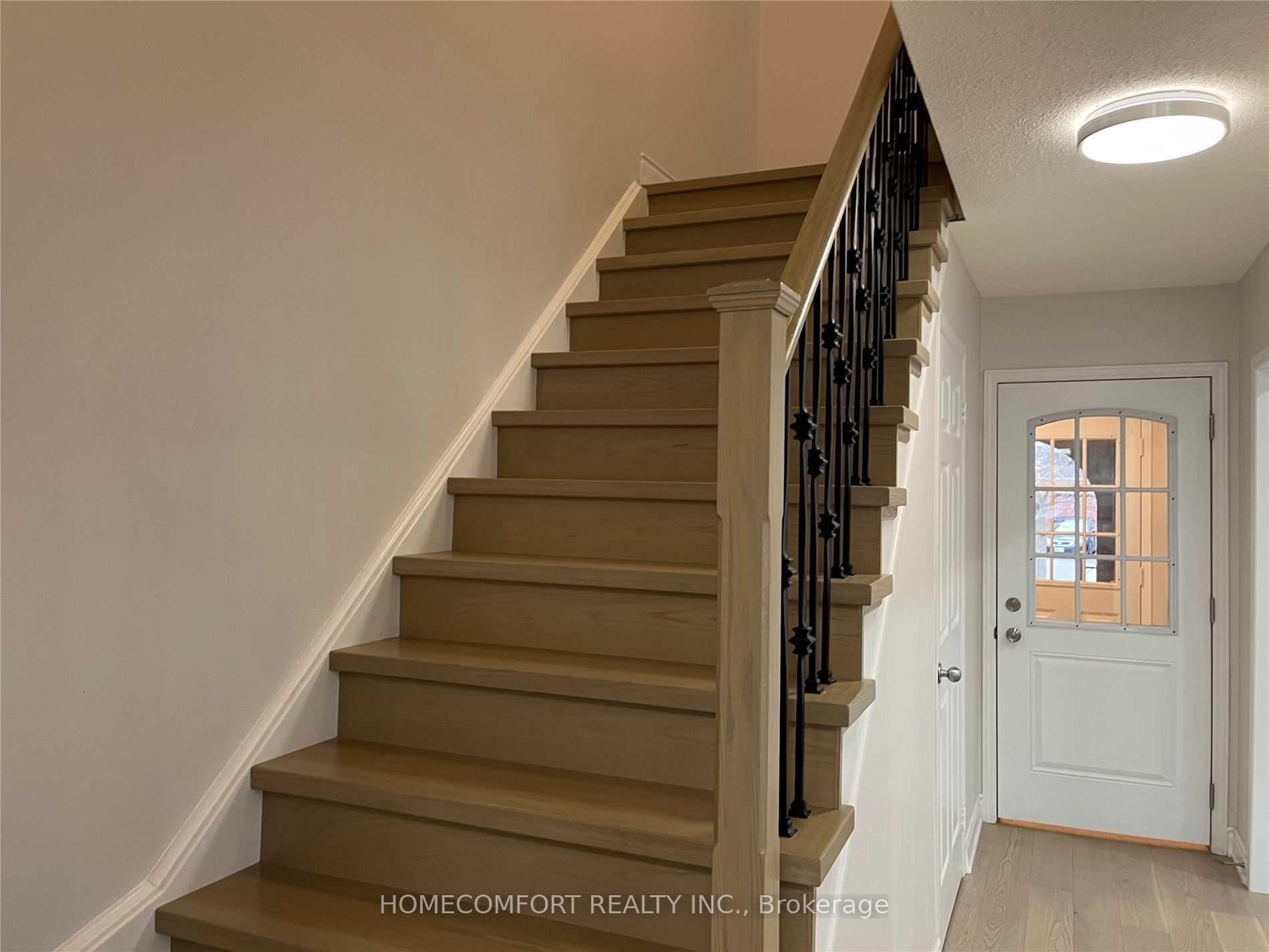 Photo 6 of 95 Ferncliffe Crescent, Markham, Cedarwood — HOMEH