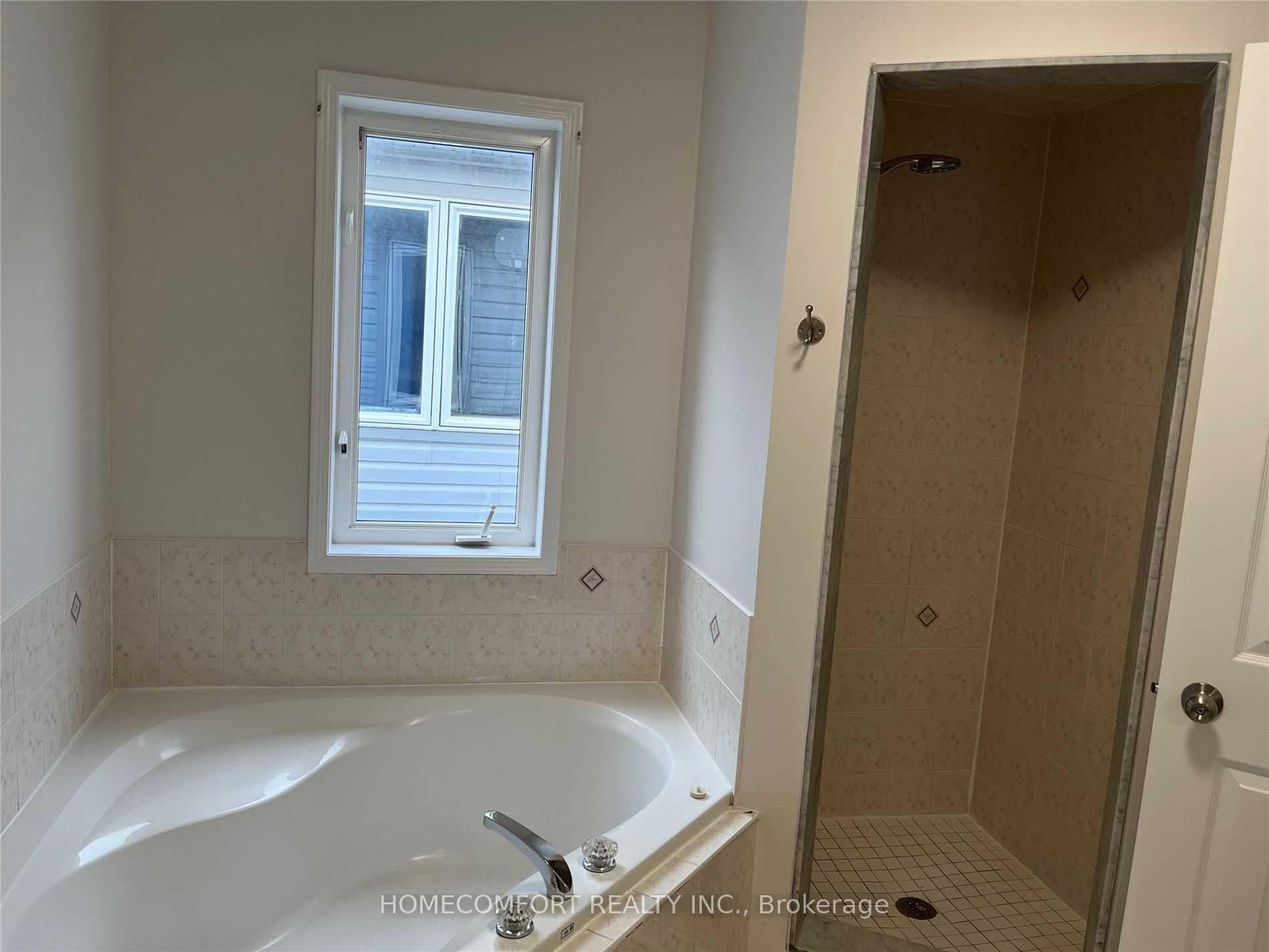 Photo 9 of 95 Ferncliffe Crescent, Markham, Cedarwood — HOMEH