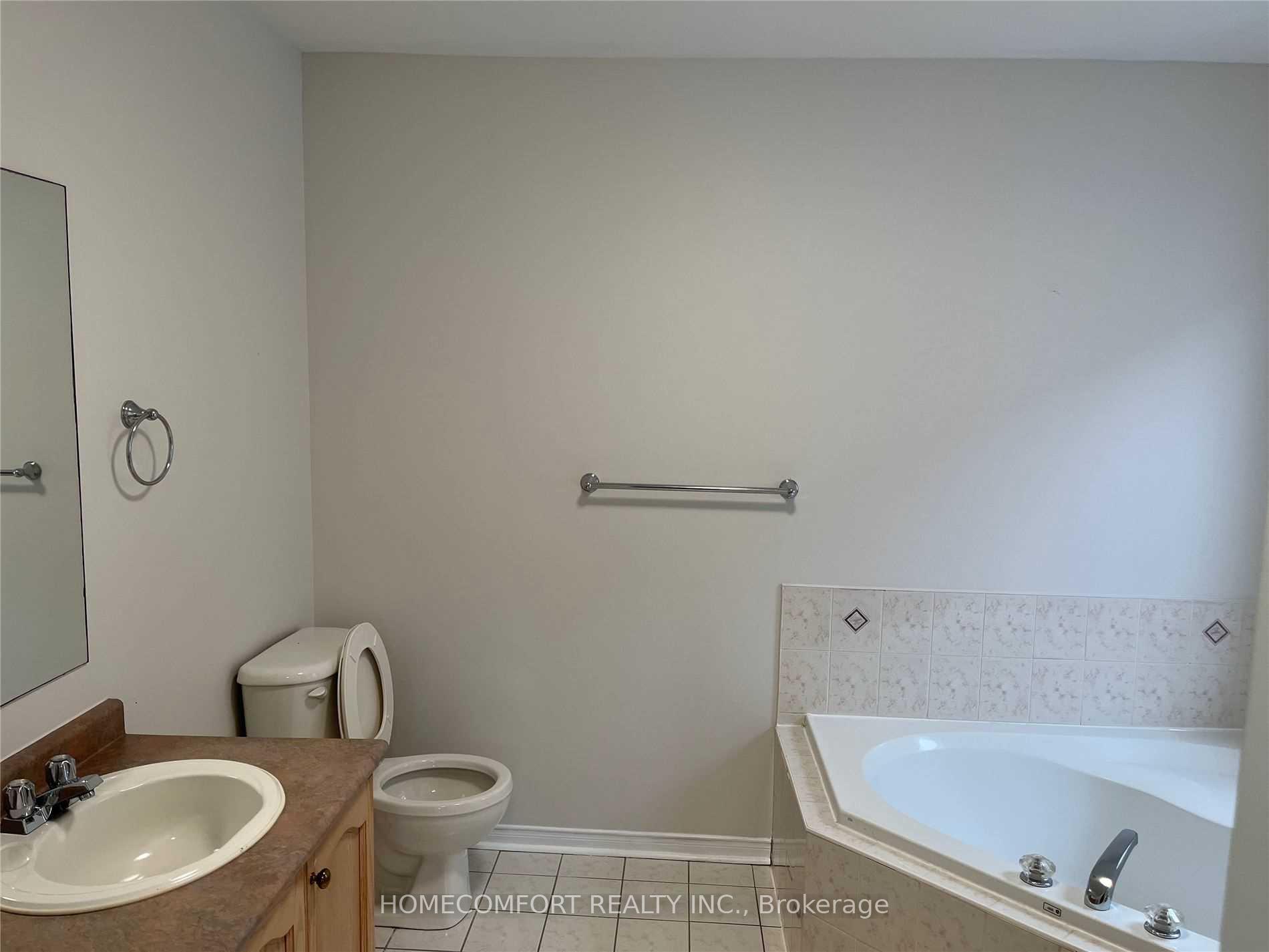 Photo 10 of 95 Ferncliffe Crescent, Markham, Cedarwood — HOMEH