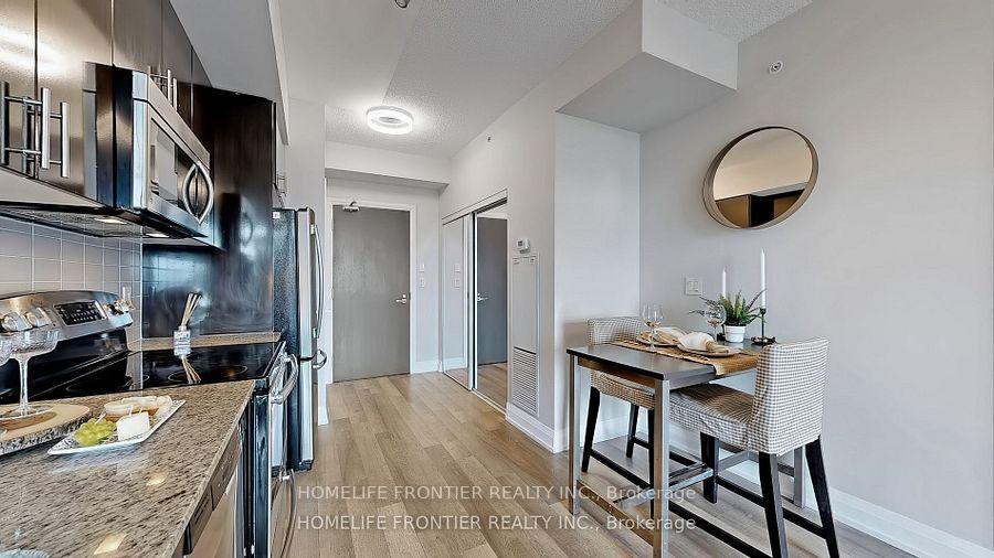 Photo 15 of Unit 2528, 7161 Yonge Street, Markham, Thornhill — HOMEH