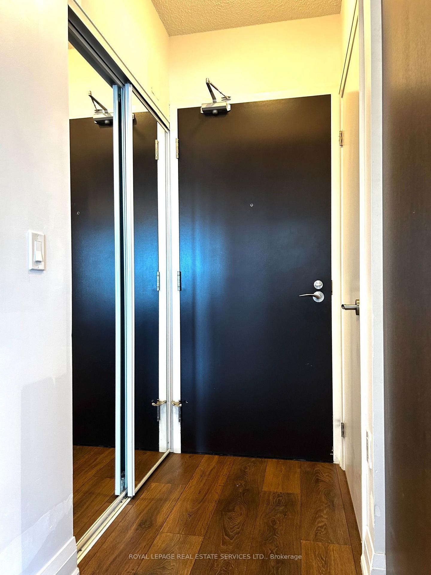 Photo 5 of Unit 1109, 9 Valhalla Inn Road, Etobicoke, Islington-City Centre West — HOMEH