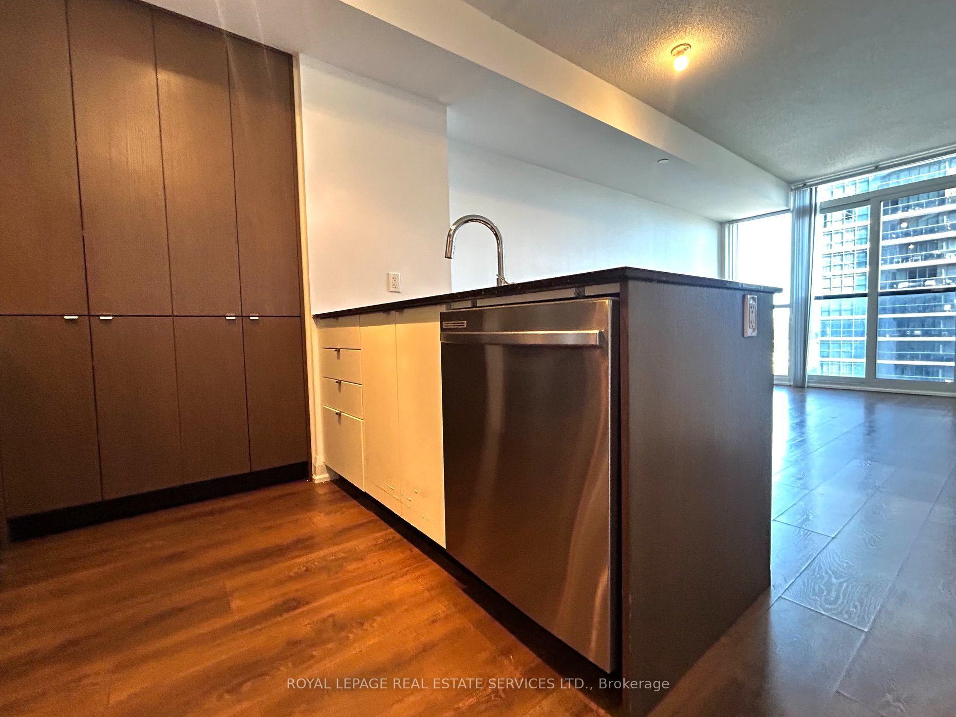 Photo 7 of Unit 1109, 9 Valhalla Inn Road, Etobicoke, Islington-City Centre West — HOMEH