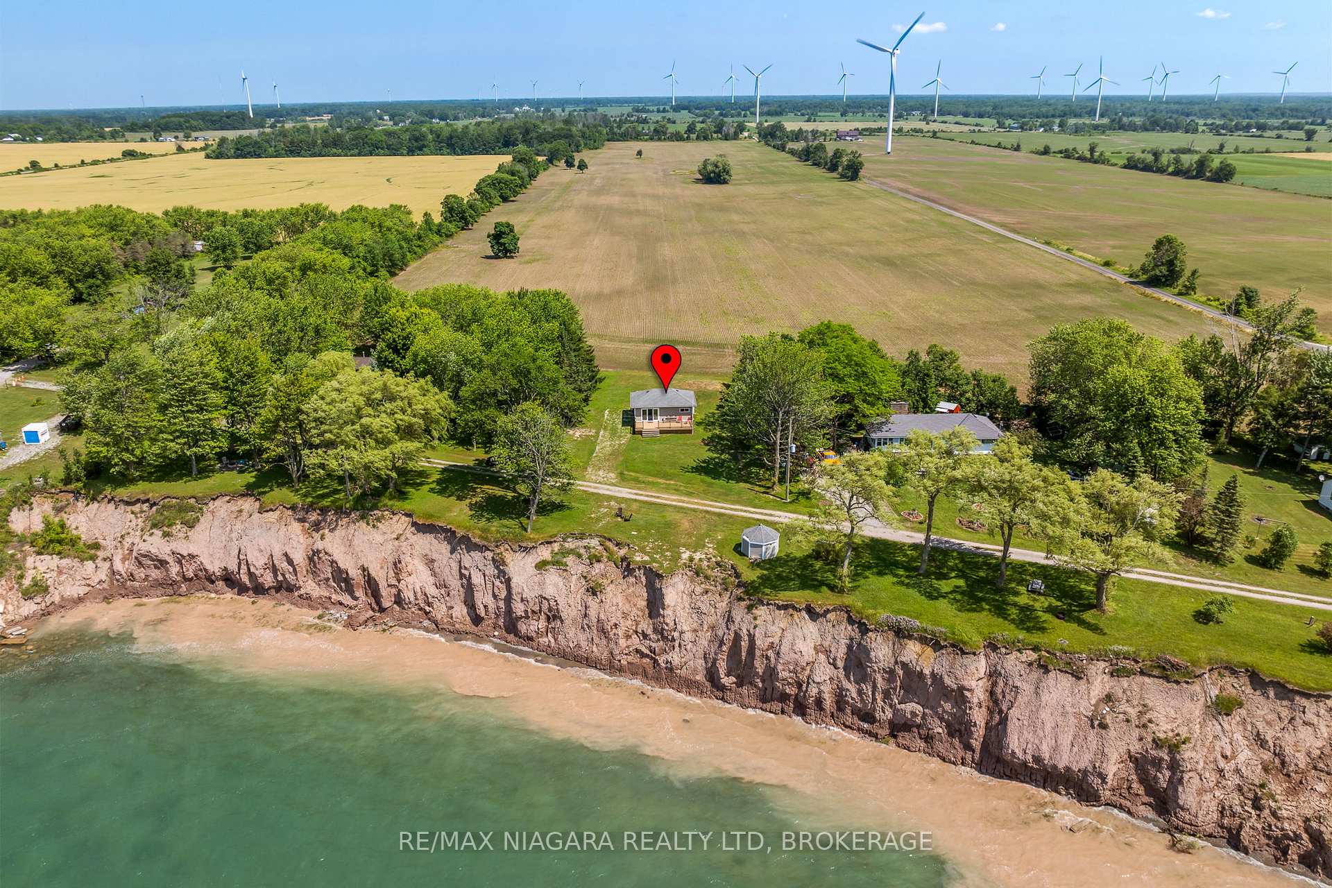 Photo 2 of 45 Erie Heights Line, Haldimand, Dunnville — HOMEH