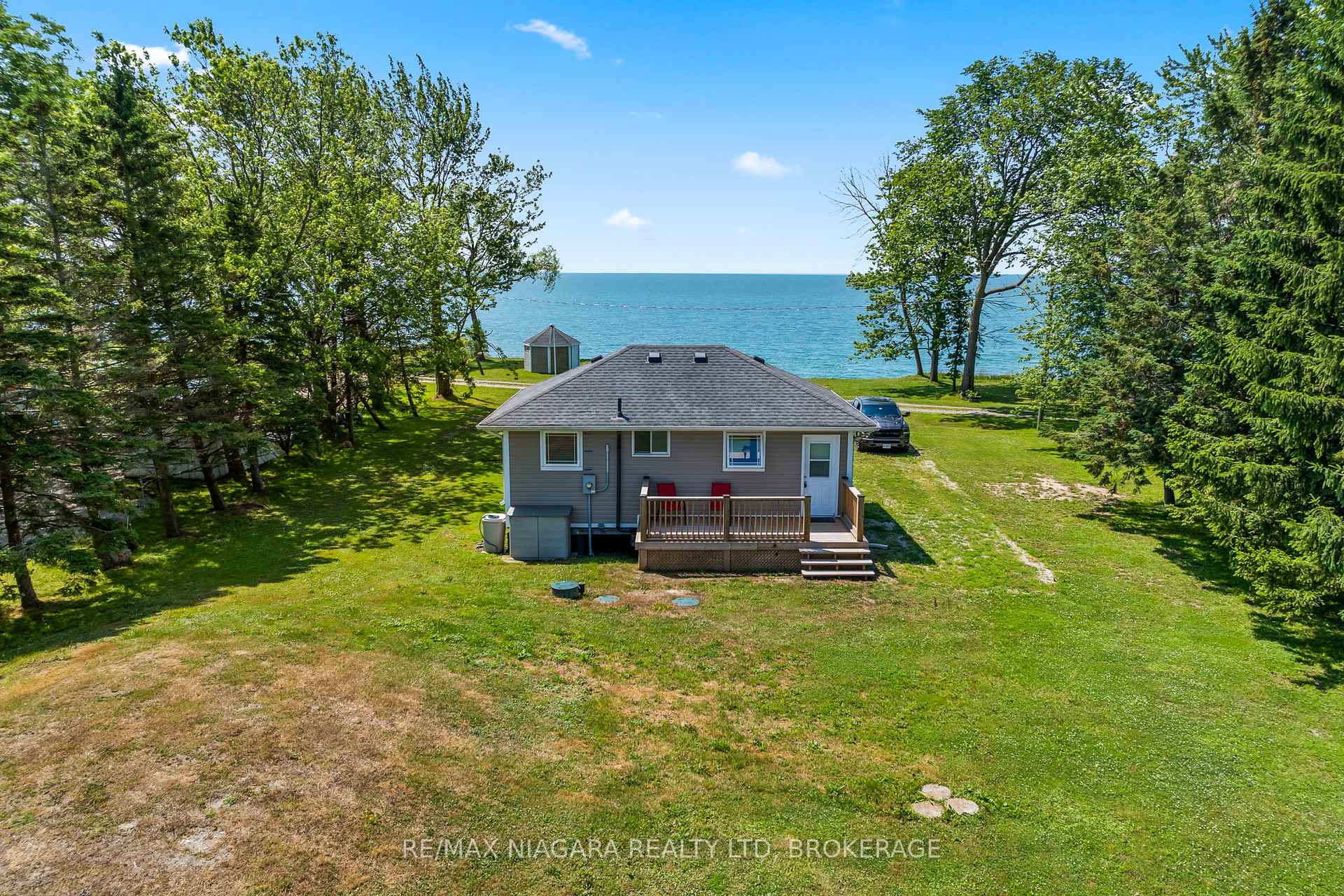 Photo 5 of 45 Erie Heights Line, Haldimand, Dunnville — HOMEH