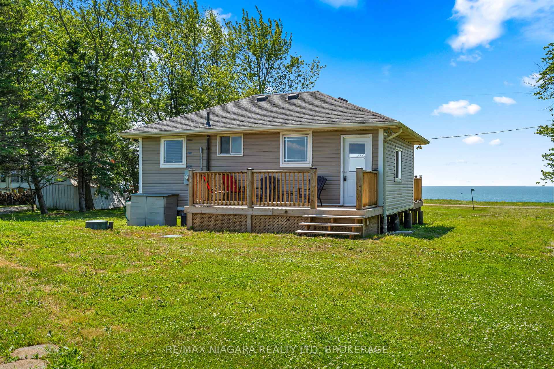 Photo 6 of 45 Erie Heights Line, Haldimand, Dunnville — HOMEH