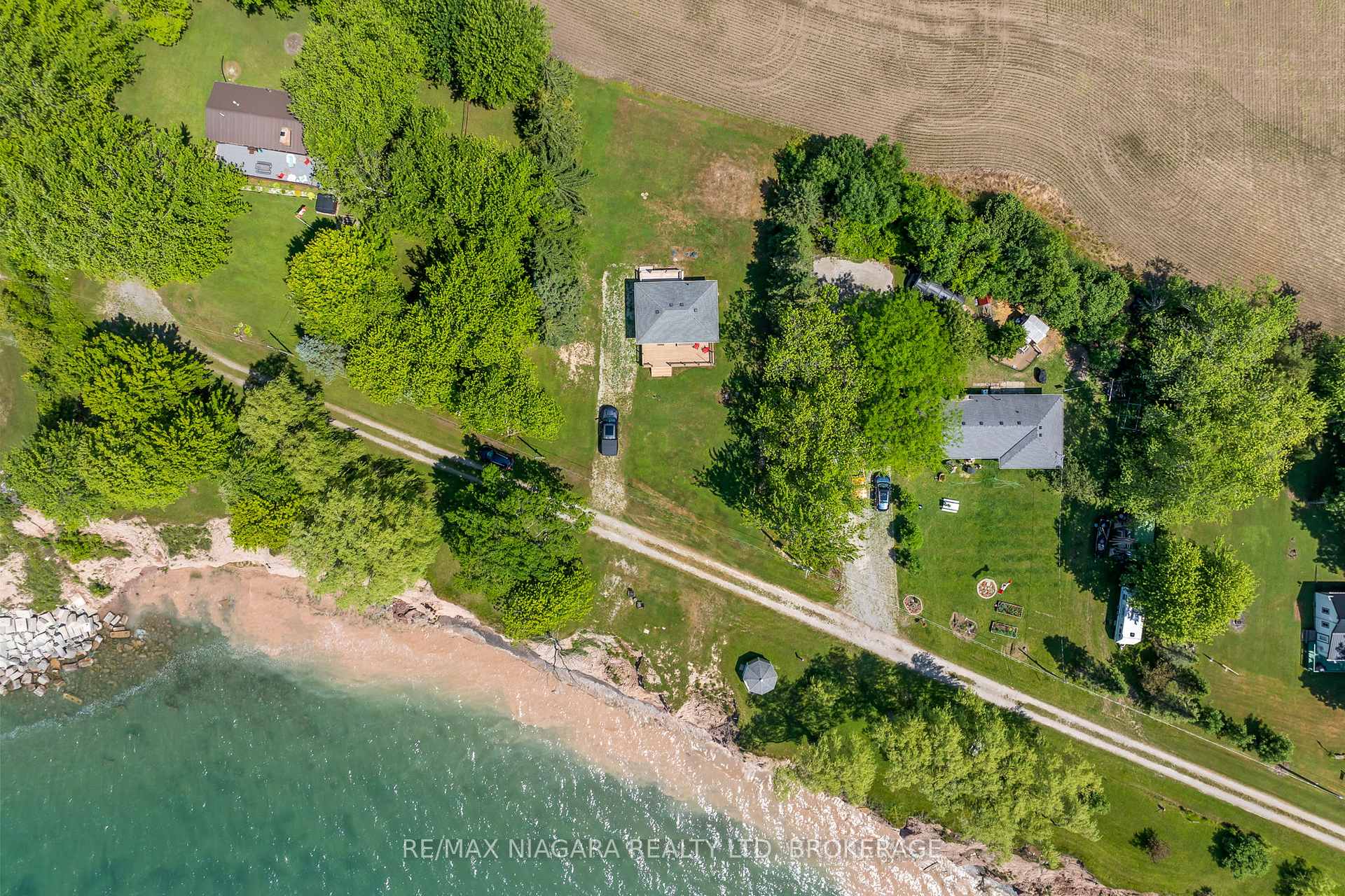 Photo 34 of 45 Erie Heights Line, Haldimand, Dunnville — HOMEH