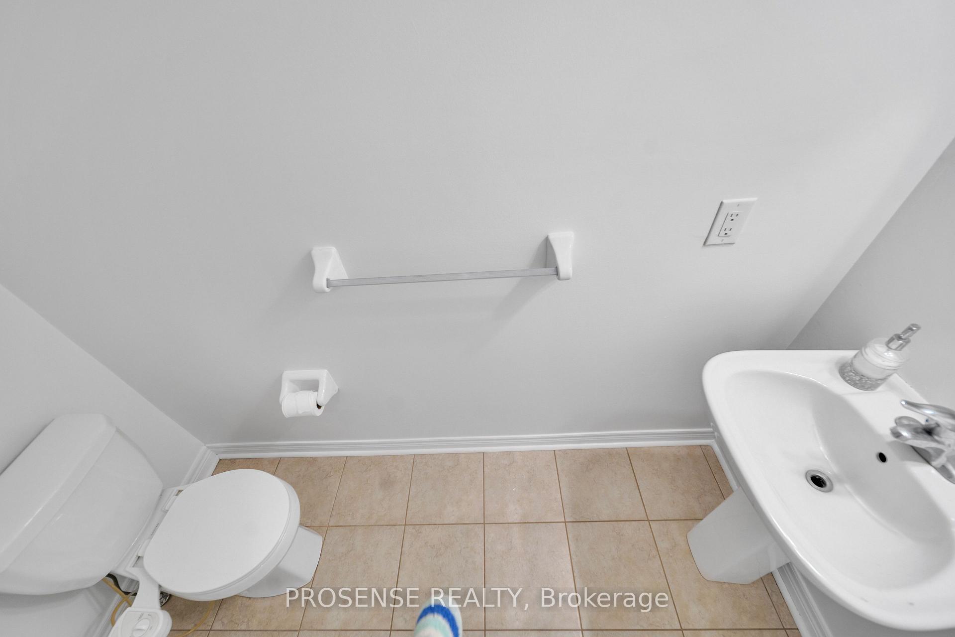 Photo 8 of 2 Timbercove Road, Brampton, Credit Valley — HOMEH