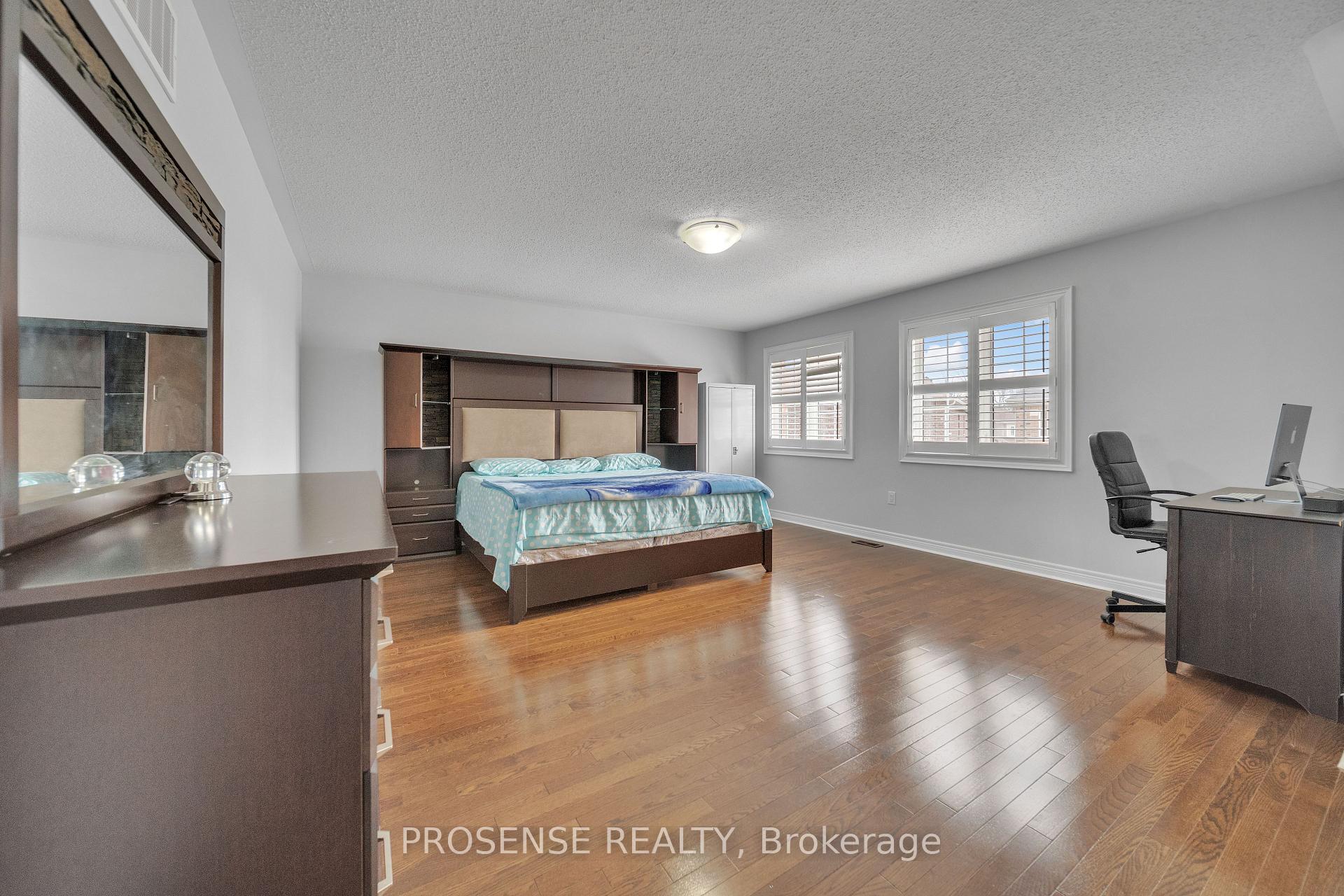 Photo 9 of 2 Timbercove Road, Brampton, Credit Valley — HOMEH