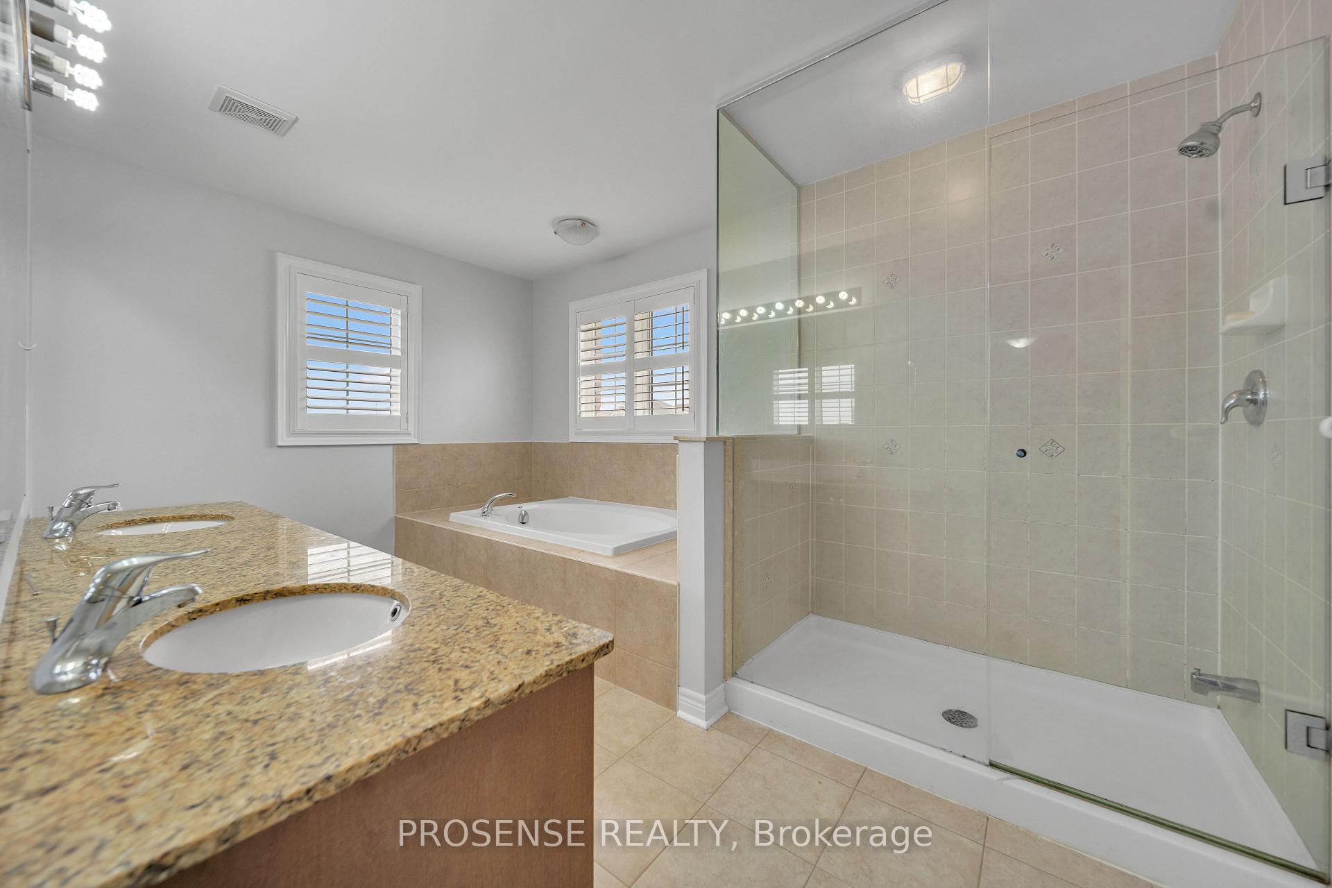 Photo 10 of 2 Timbercove Road, Brampton, Credit Valley — HOMEH