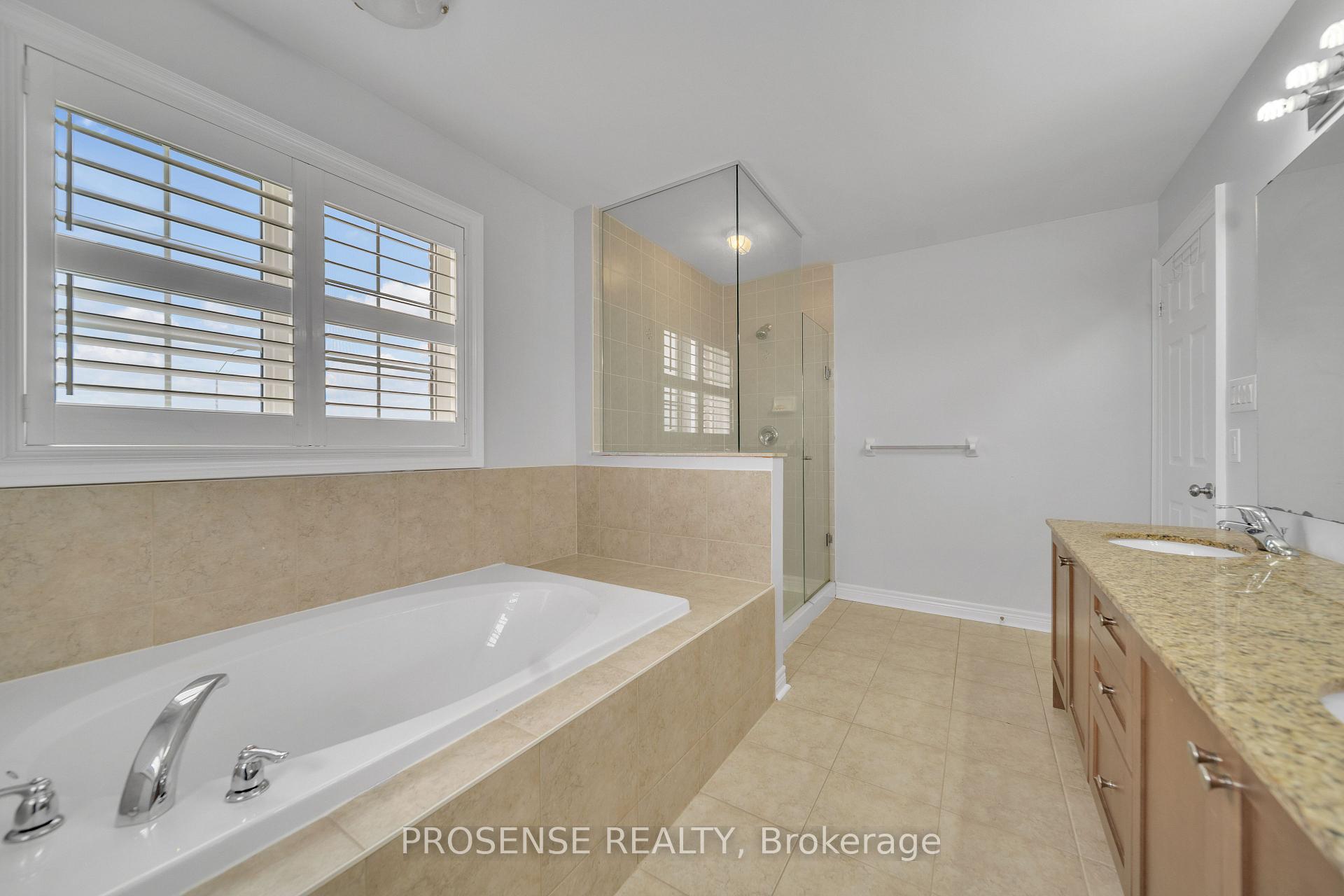 Photo 11 of 2 Timbercove Road, Brampton, Credit Valley — HOMEH