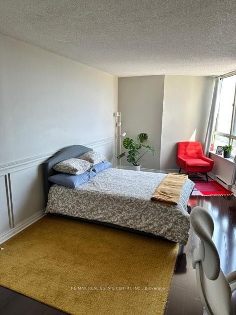 Photo 5 of Unit 812, 3605 Kariya Drive S, Mississauga, City Centre — HOMEH