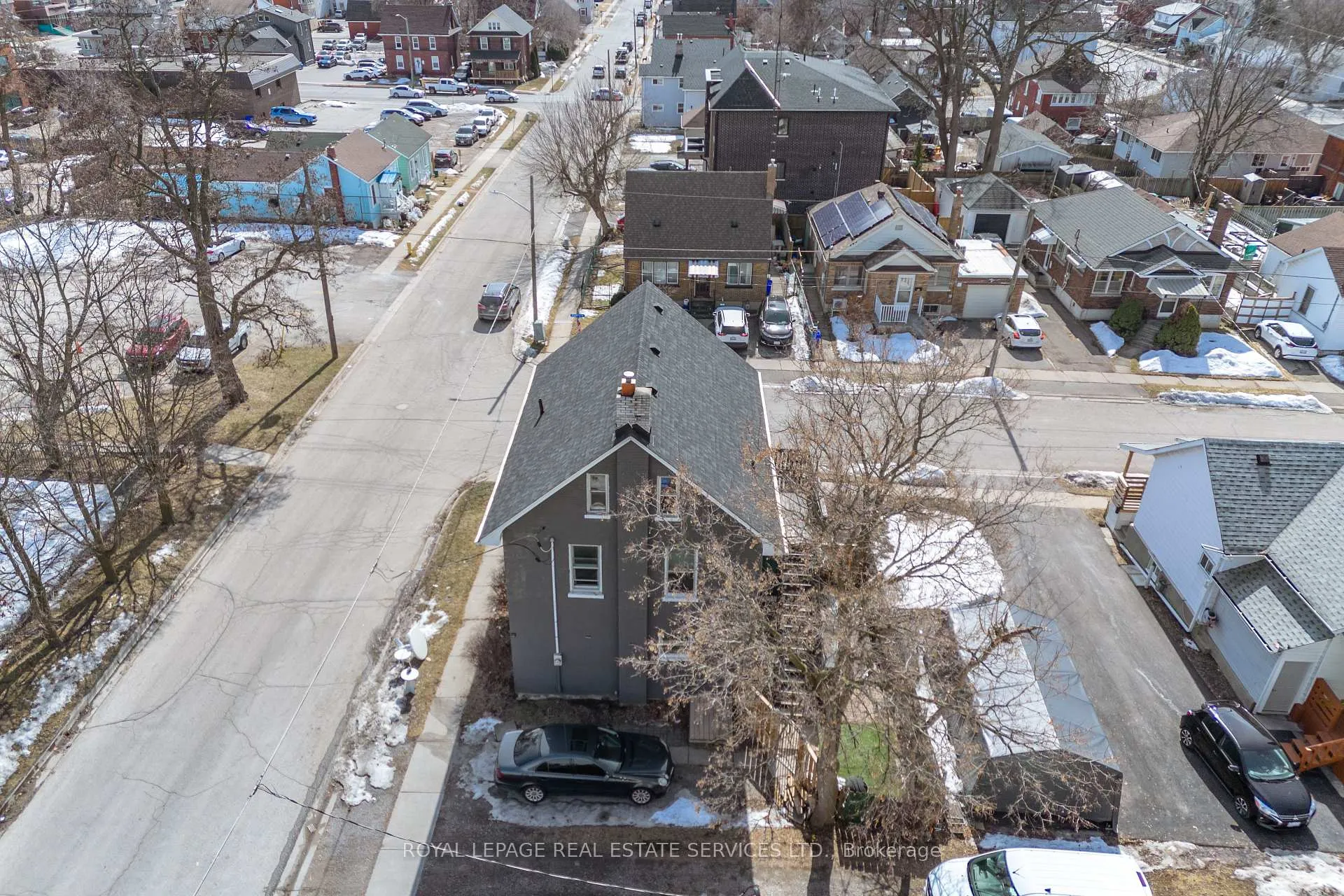 Photo 6 of 34 Elgin Street W, Oshawa, O'Neill — HOMEH