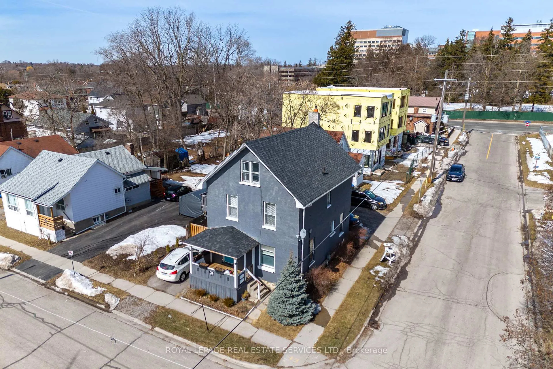 Photo 8 of 34 Elgin Street W, Oshawa, O'Neill — HOMEH