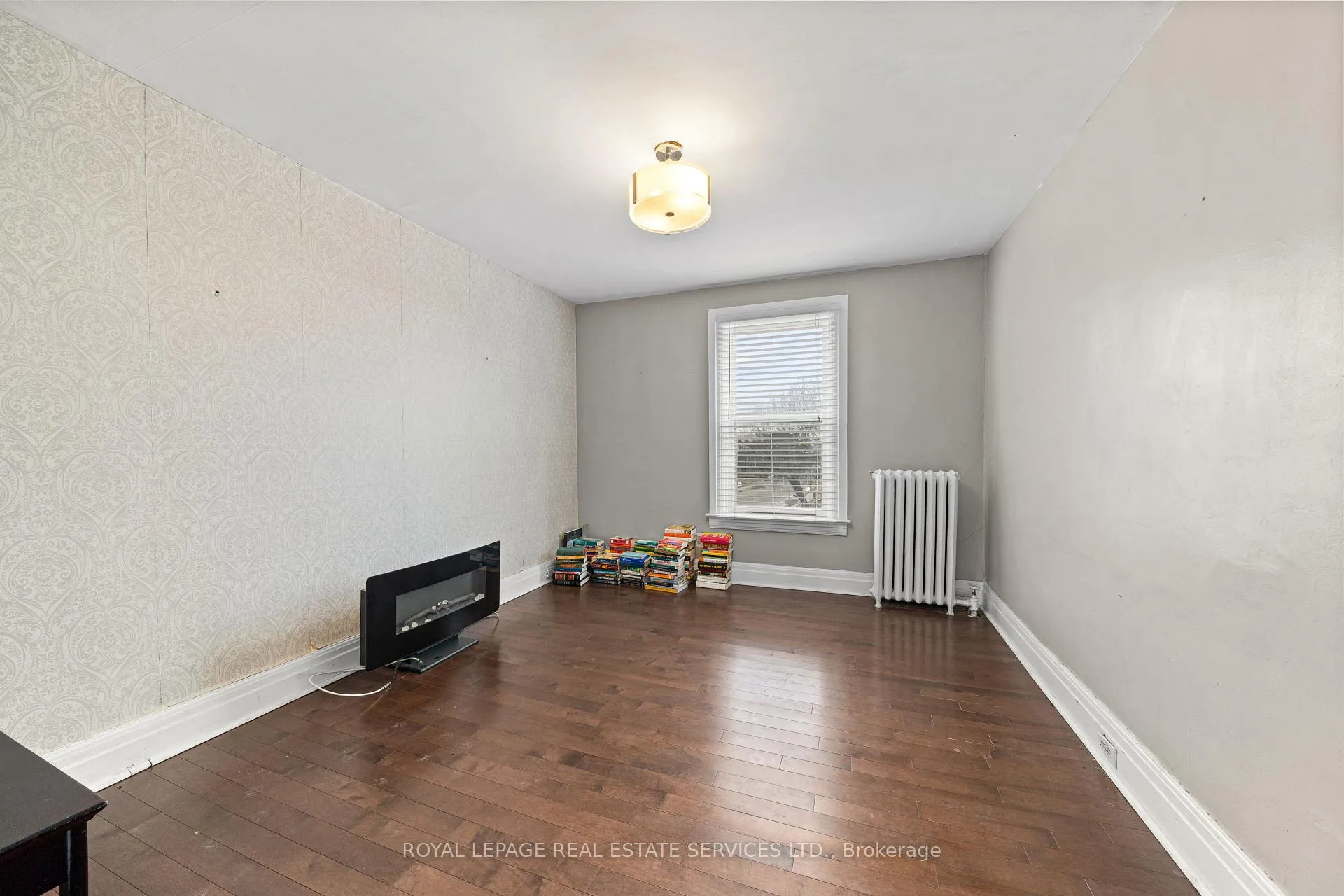 Photo 31 of 34 Elgin Street W, Oshawa, O'Neill — HOMEH