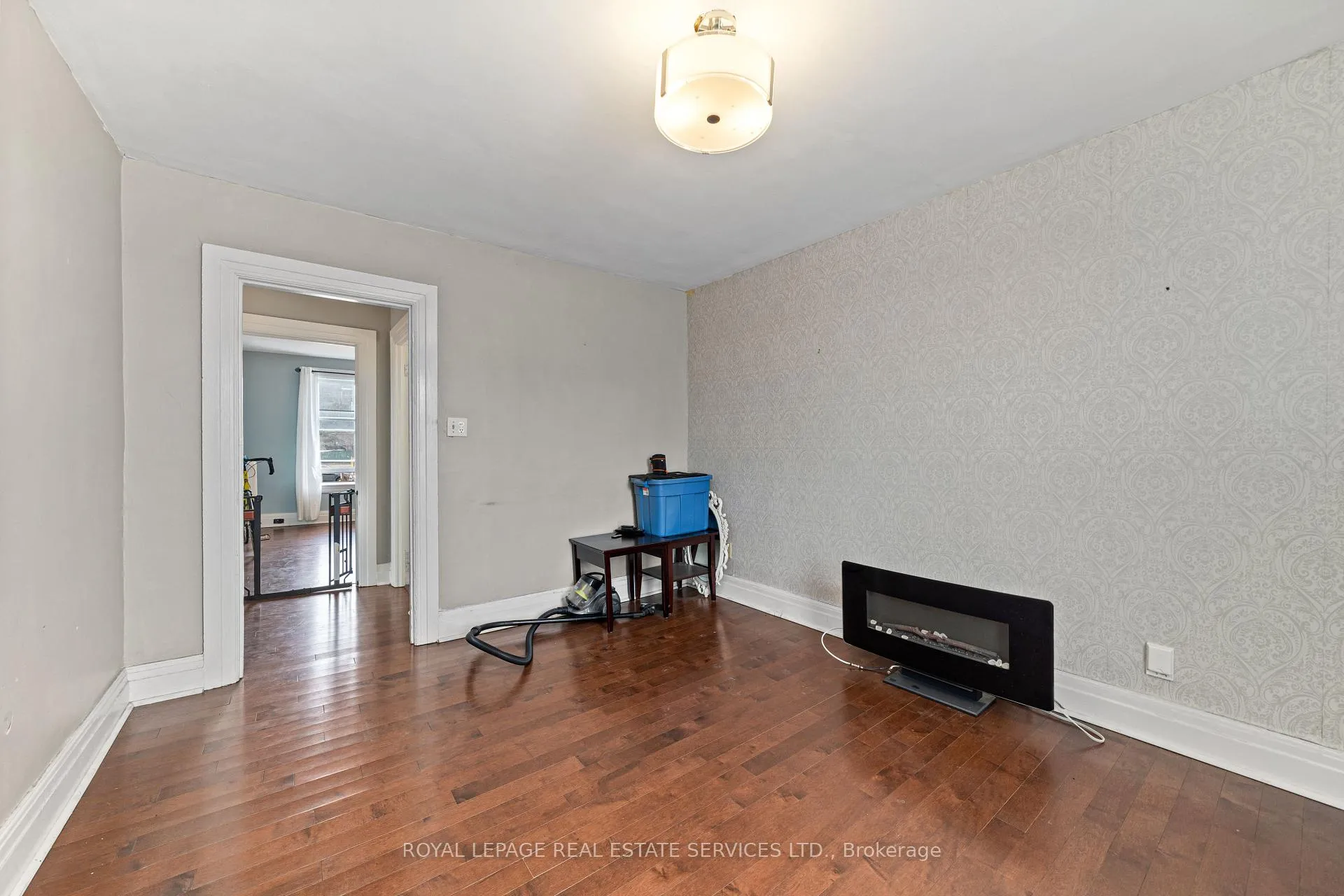 Photo 32 of 34 Elgin Street W, Oshawa, O'Neill — HOMEH