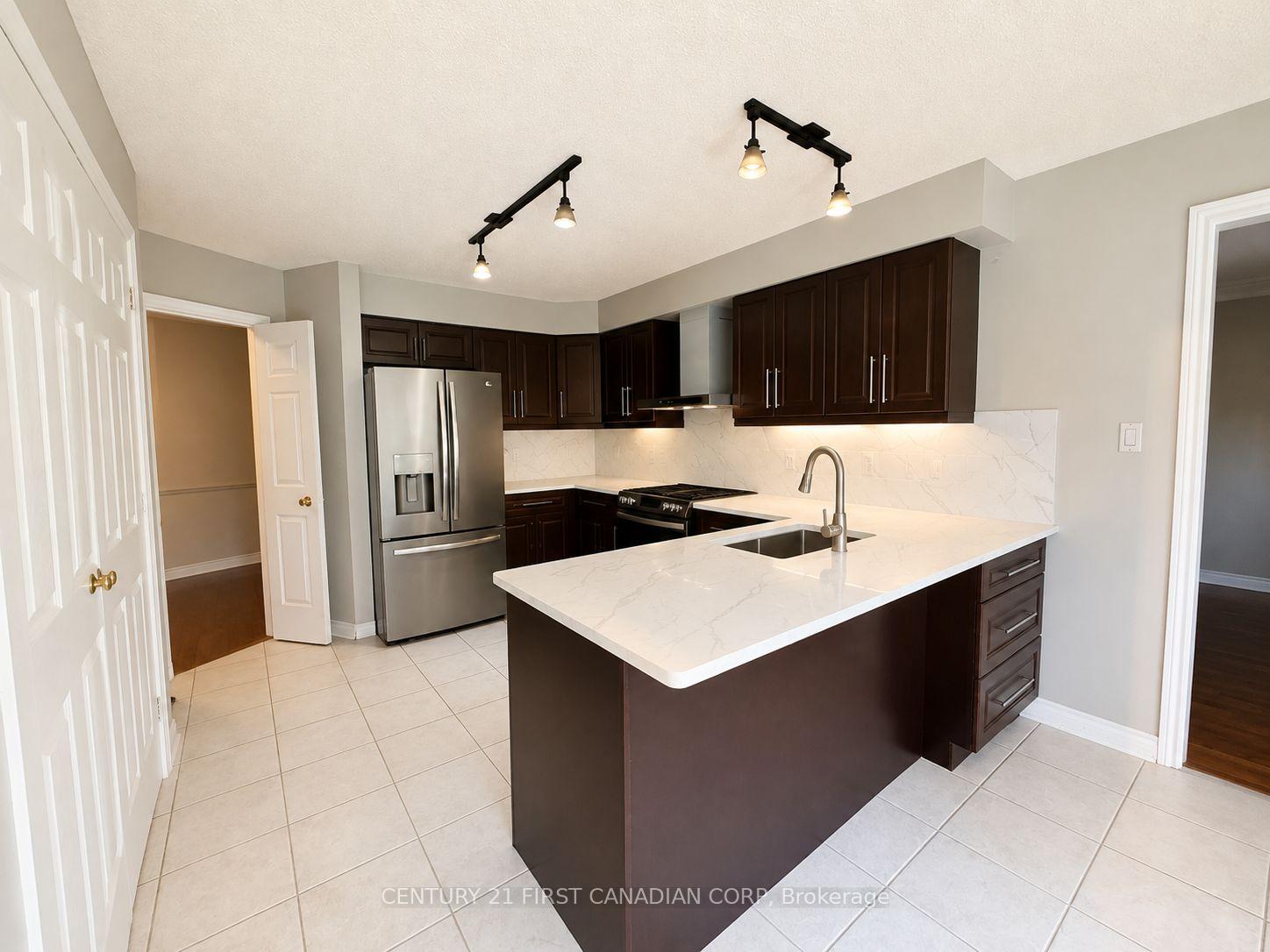 Photo 7 of 179 Sunnyside Drive, London, North G — HOMEH