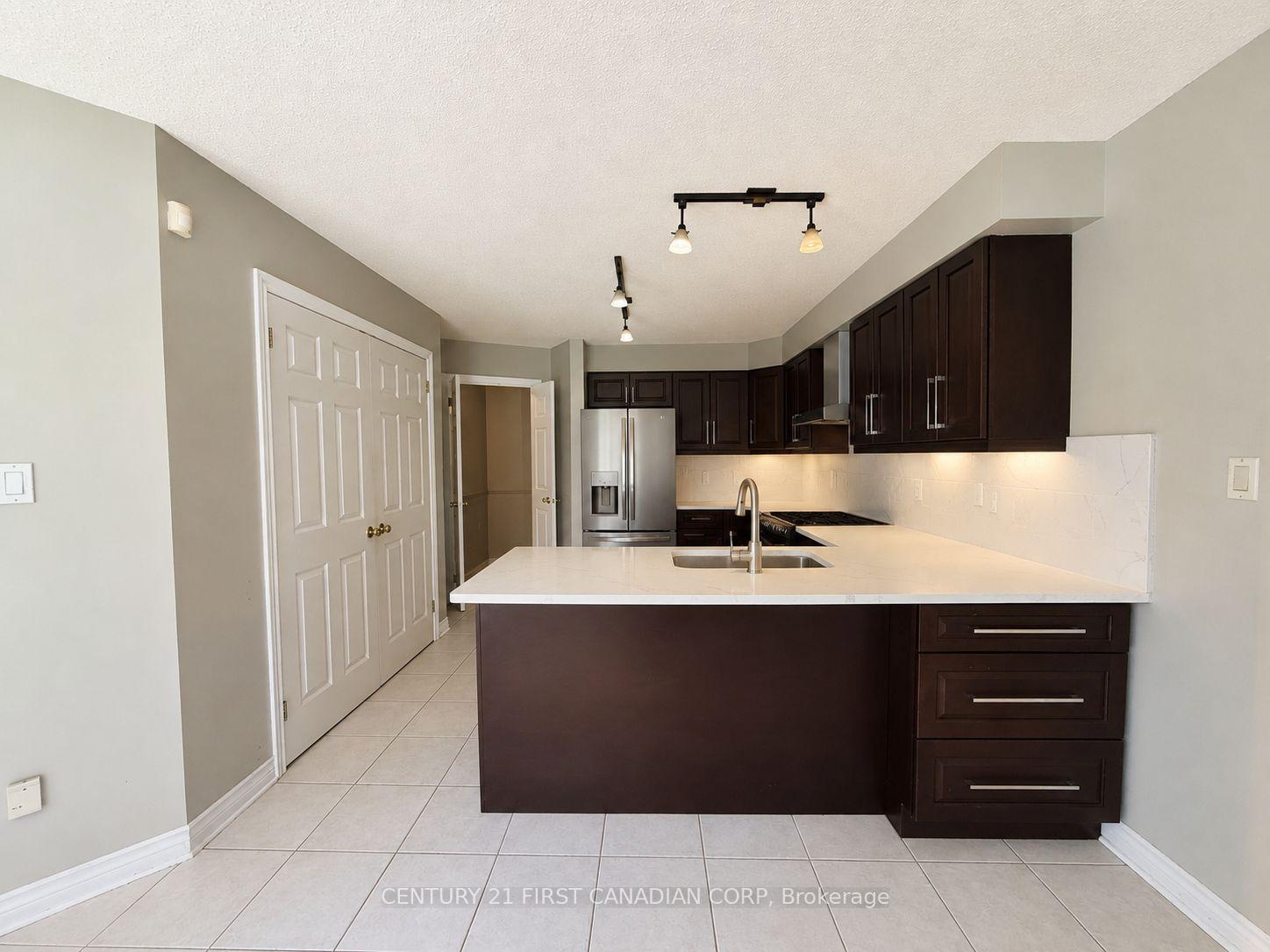 Photo 8 of 179 Sunnyside Drive, London, North G — HOMEH
