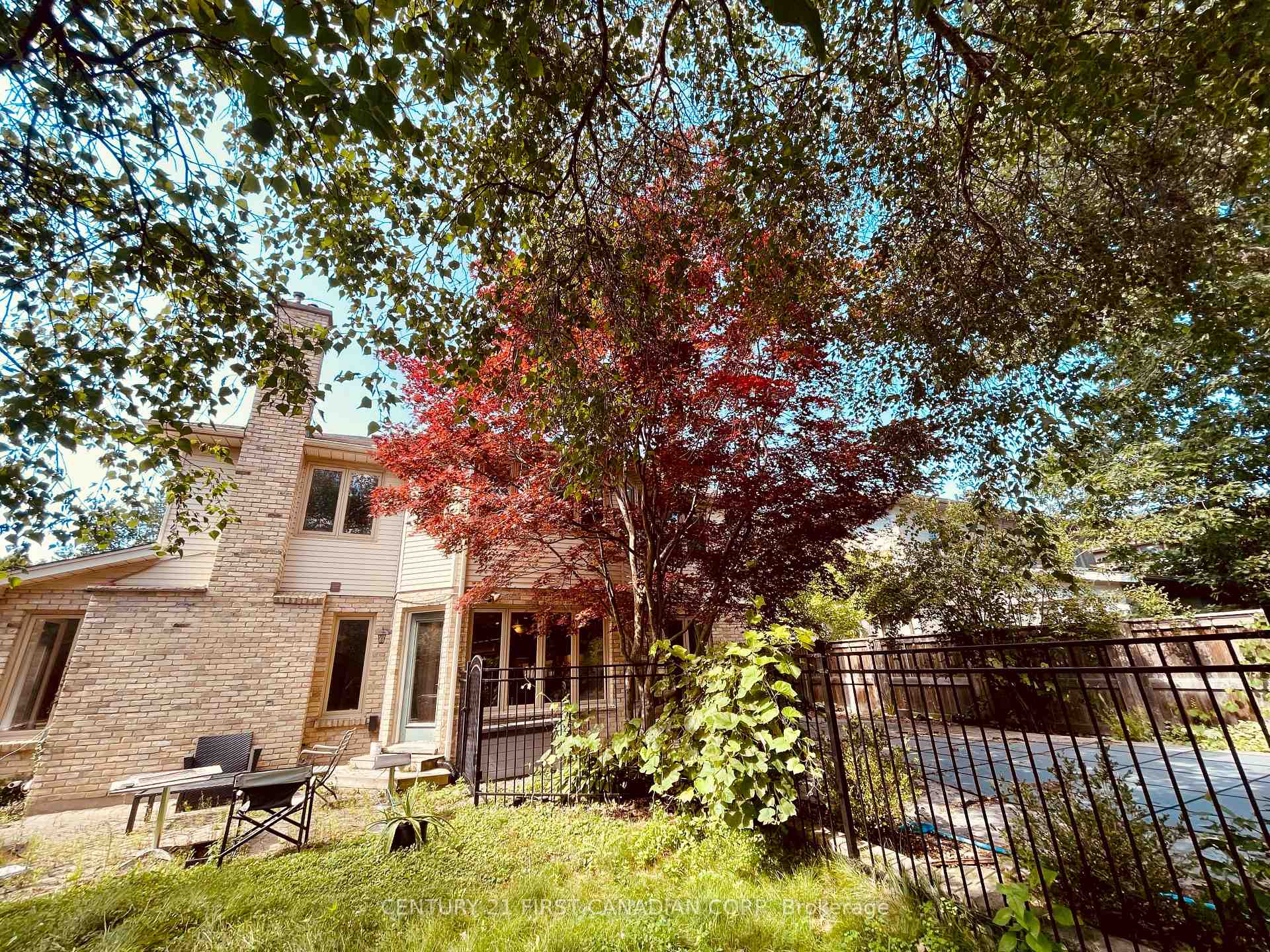 Photo 29 of 179 Sunnyside Drive, London, North G — HOMEH