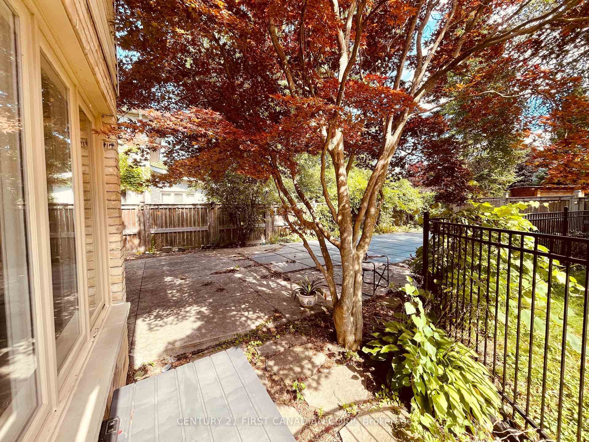 Photo 30 of 179 Sunnyside Drive, London, North G — HOMEH