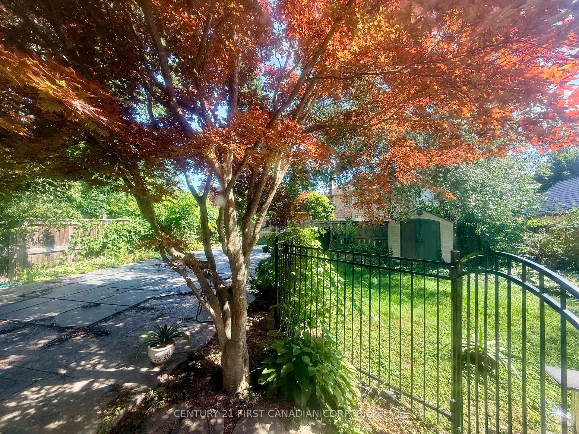 Photo 31 of 179 Sunnyside Drive, London, North G — HOMEH