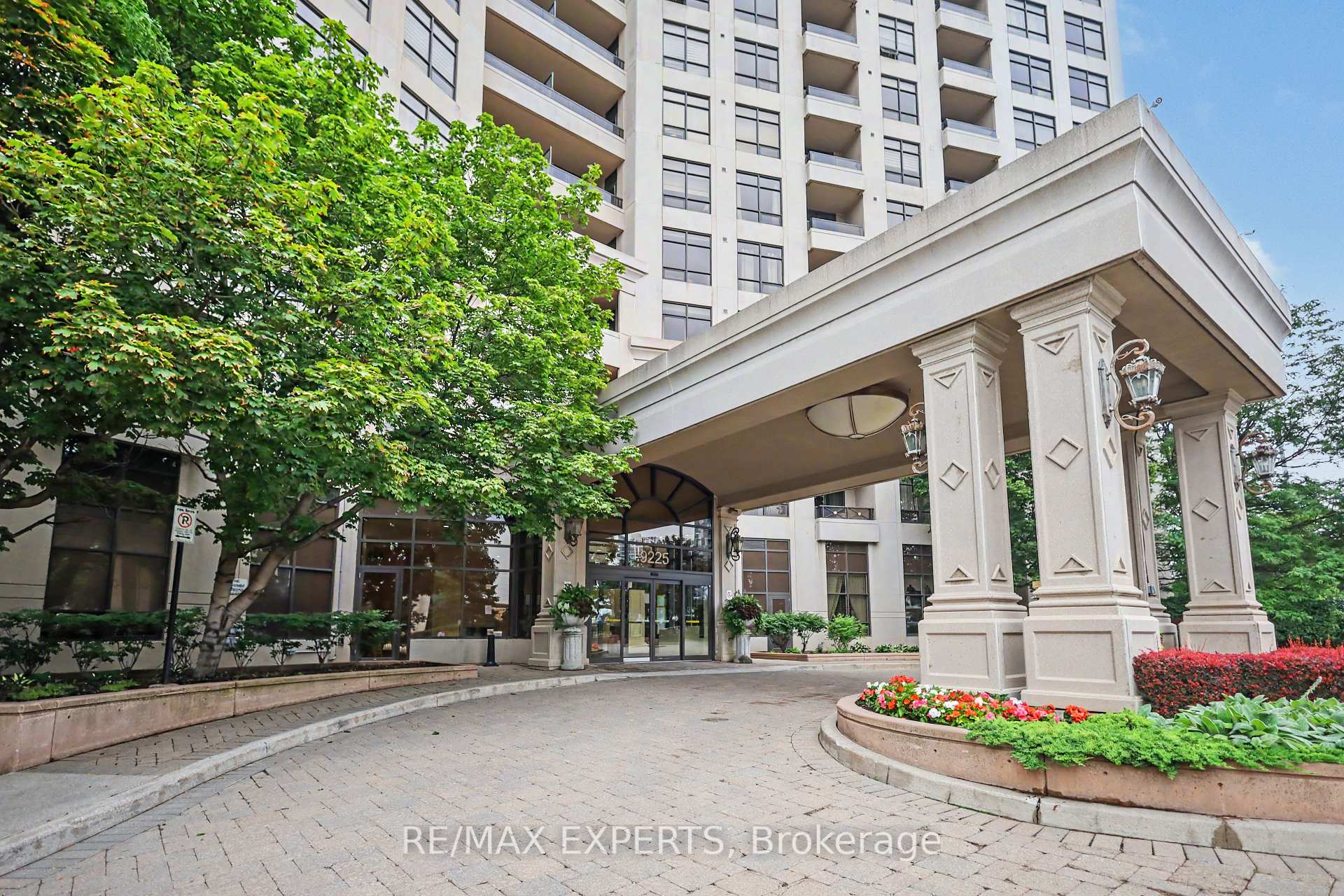 Photo 2 of Unit 614, 9225 Jane Street, Vaughan, Maple — HOMEH