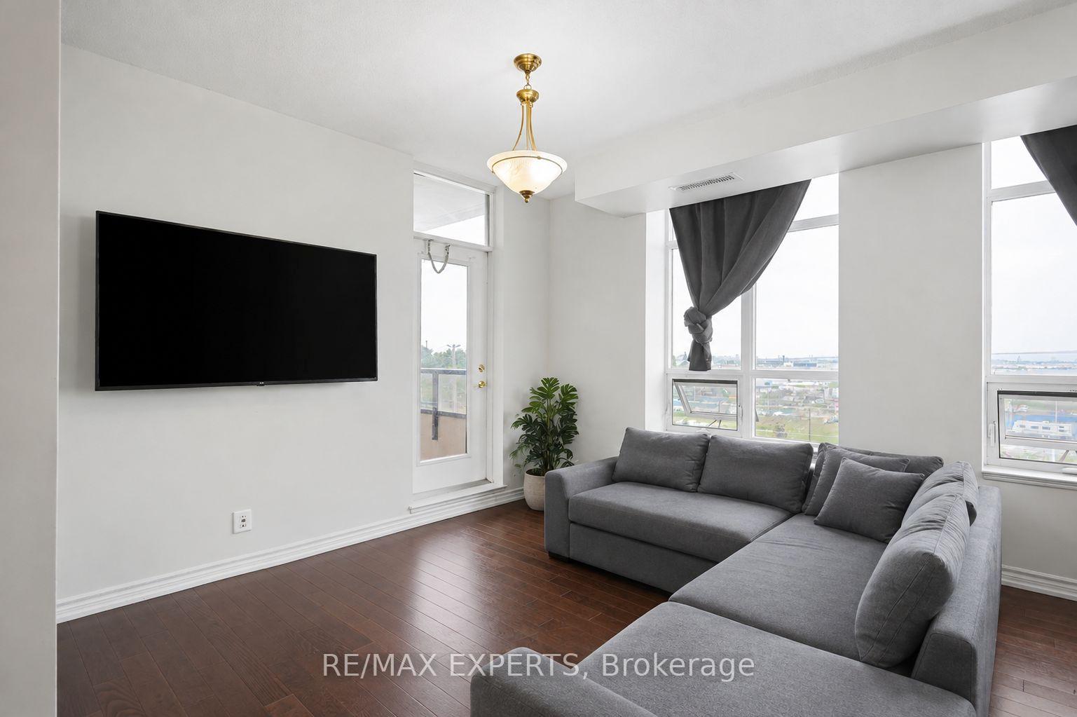 Photo 10 of Unit 614, 9225 Jane Street, Vaughan, Maple — HOMEH
