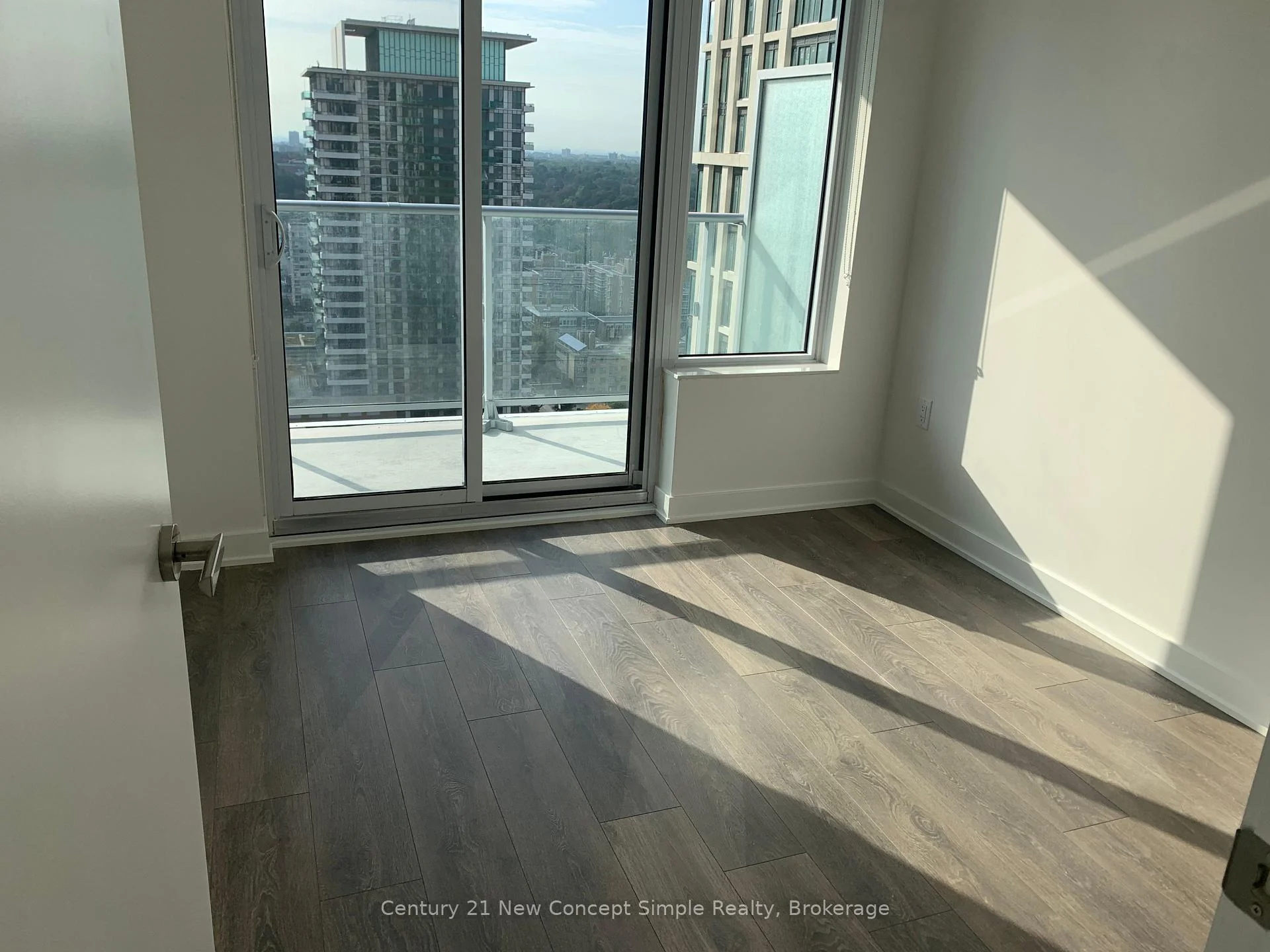 Photo 5 of Unit 2610, 195 Redpath Avenue, Toronto, Mount Pleasant West — HOMEH