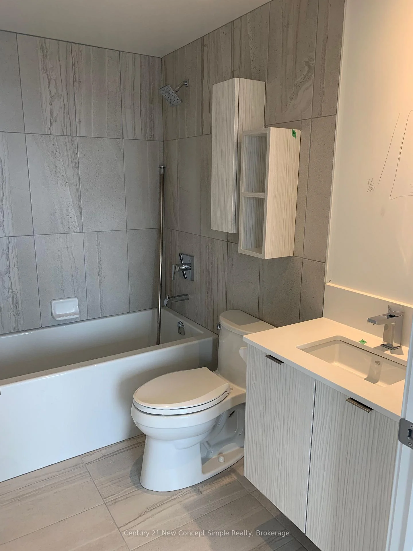 Photo 7 of Unit 2610, 195 Redpath Avenue, Toronto, Mount Pleasant West — HOMEH