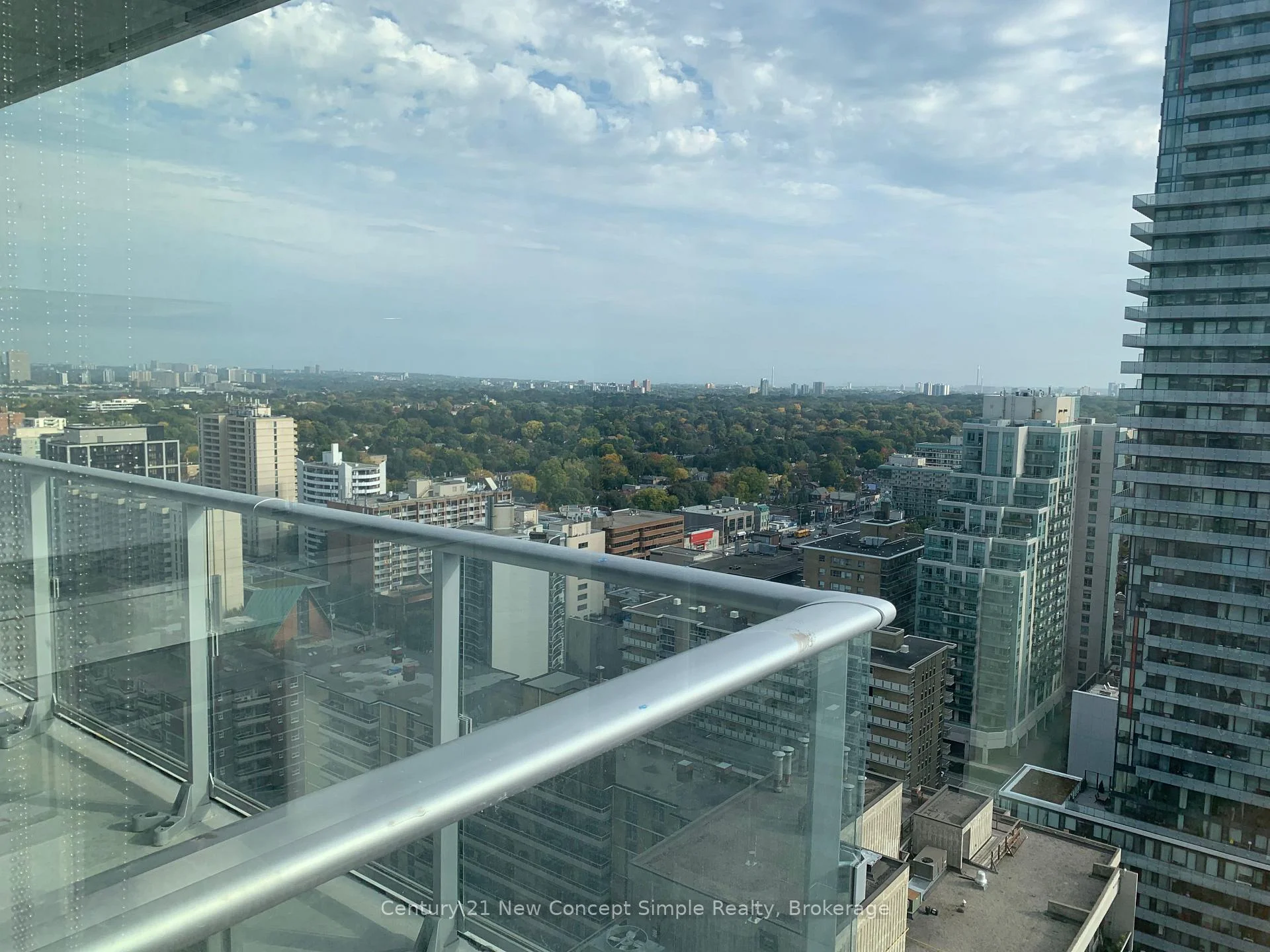 Photo 9 of Unit 2610, 195 Redpath Avenue, Toronto, Mount Pleasant West — HOMEH