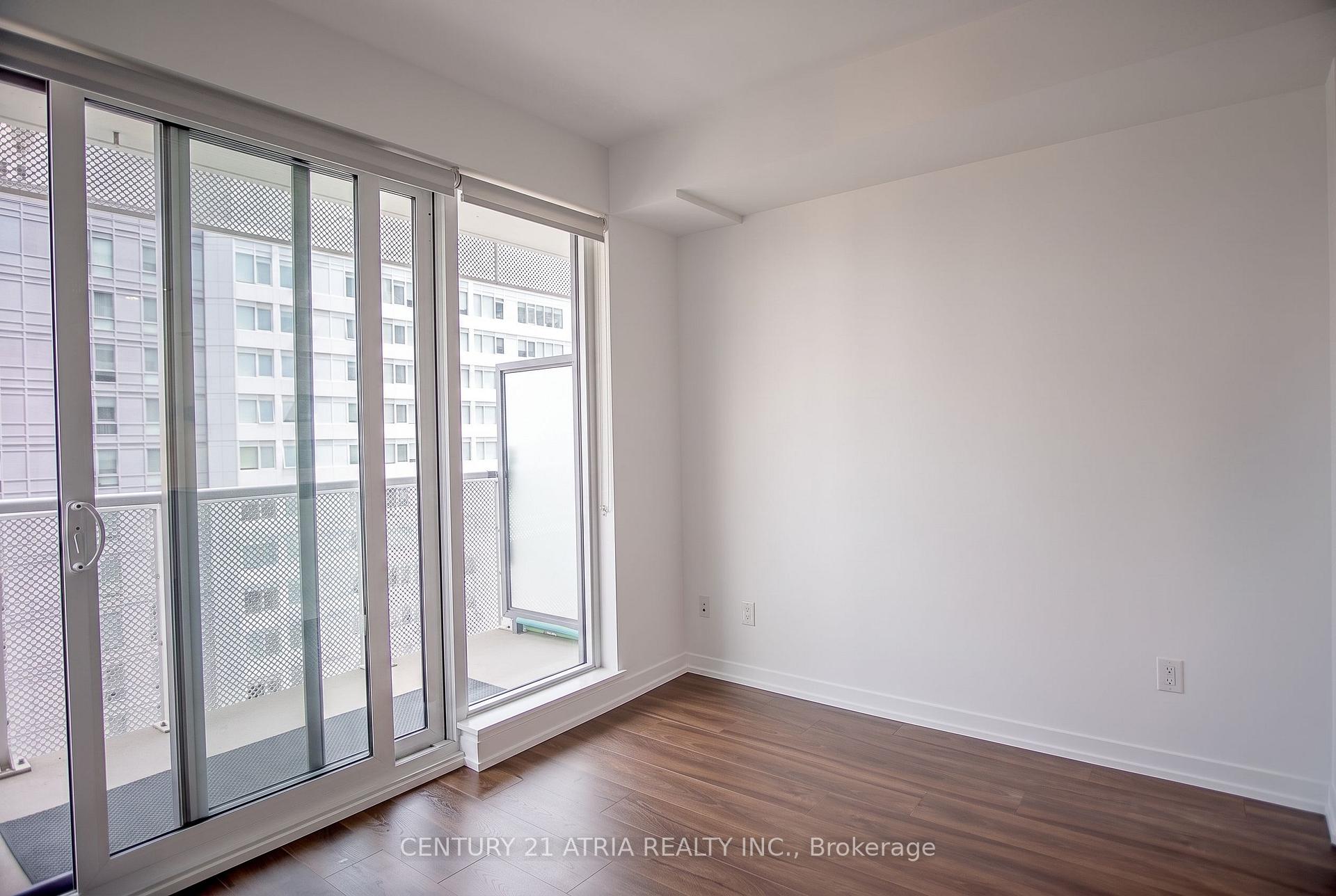 Photo 2 of Unit 1405, 4065 Confederation Parkway, Mississauga, City Centre — HOMEH