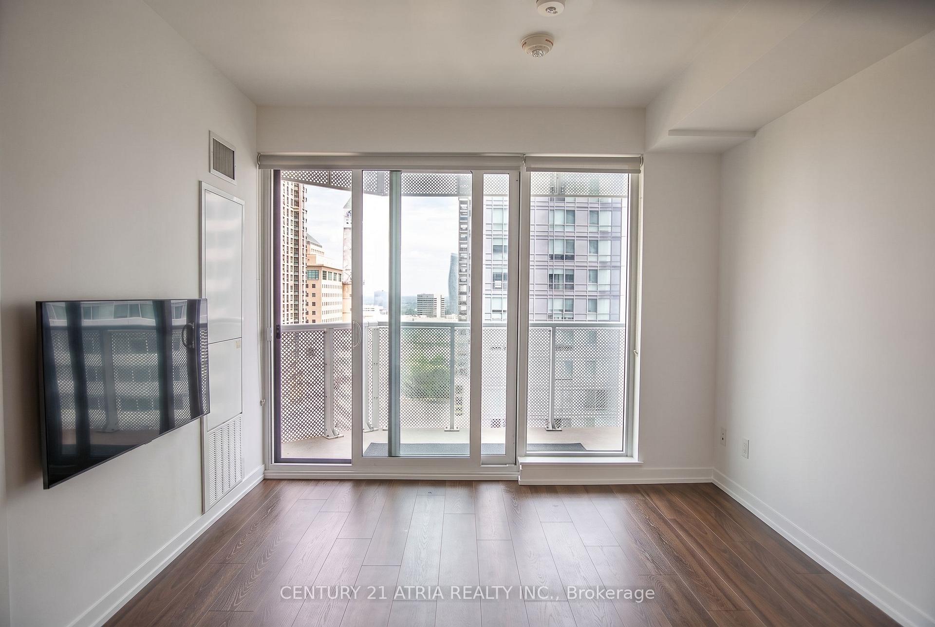 Photo 4 of Unit 1405, 4065 Confederation Parkway, Mississauga, City Centre — HOMEH