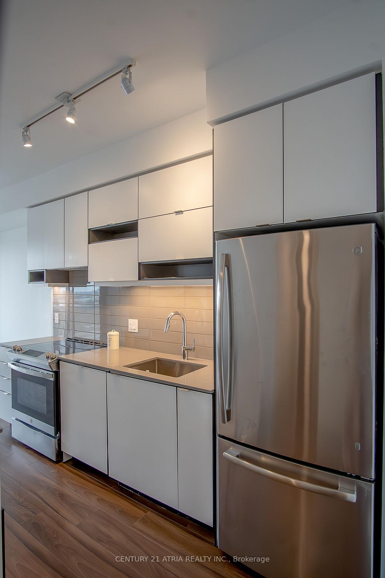 Photo 16 of Unit 1405, 4065 Confederation Parkway, Mississauga, City Centre — HOMEH