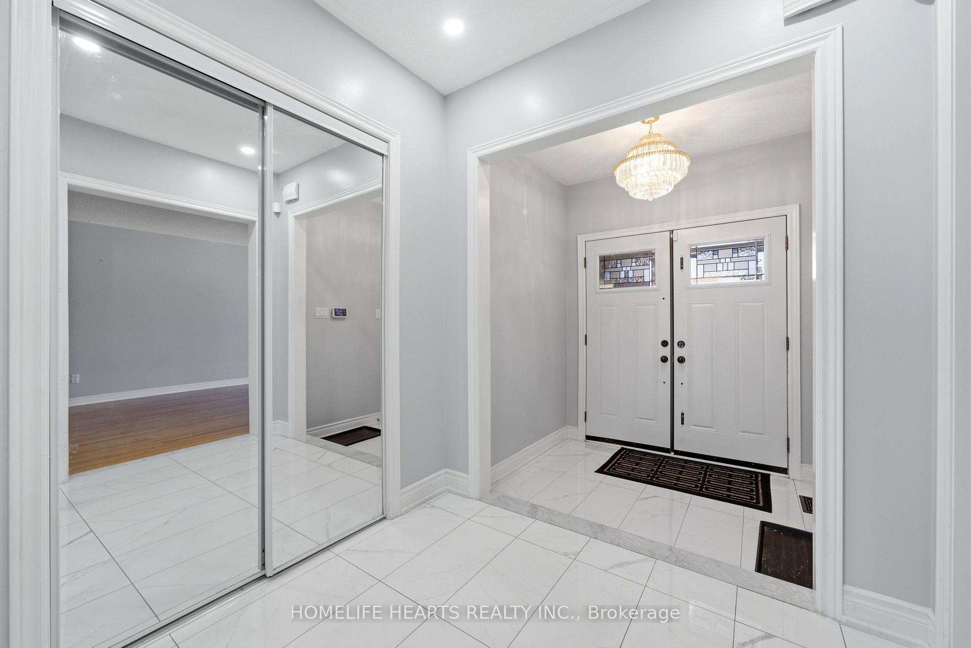 Photo 5 of 62 Boxwood Crescent, Markham, Rouge Fairways — HOMEH