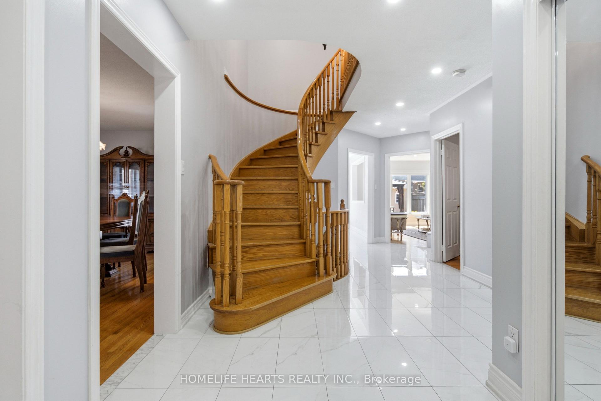 Photo 6 of 62 Boxwood Crescent, Markham, Rouge Fairways — HOMEH
