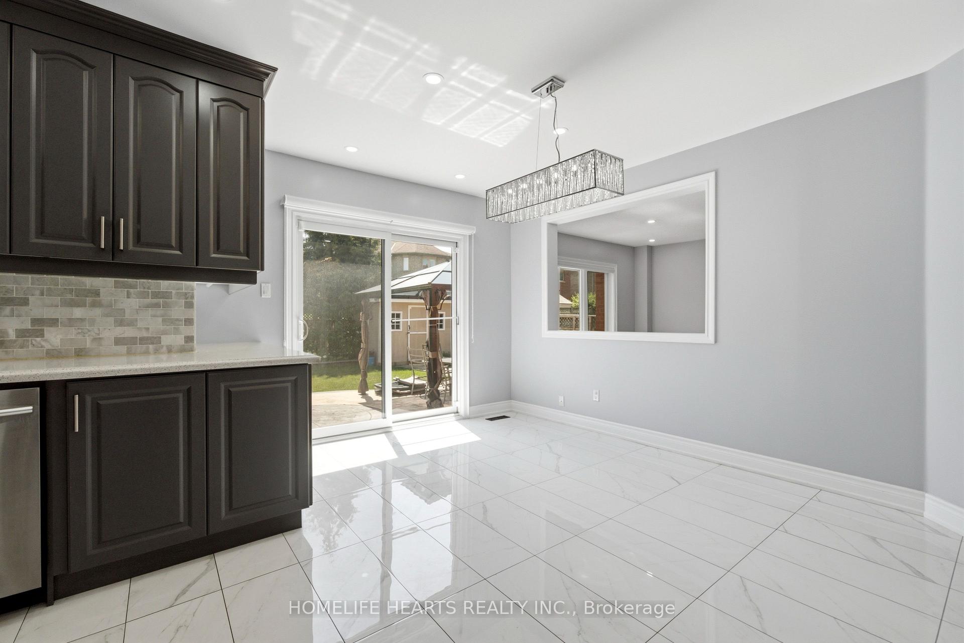 Photo 11 of 62 Boxwood Crescent, Markham, Rouge Fairways — HOMEH