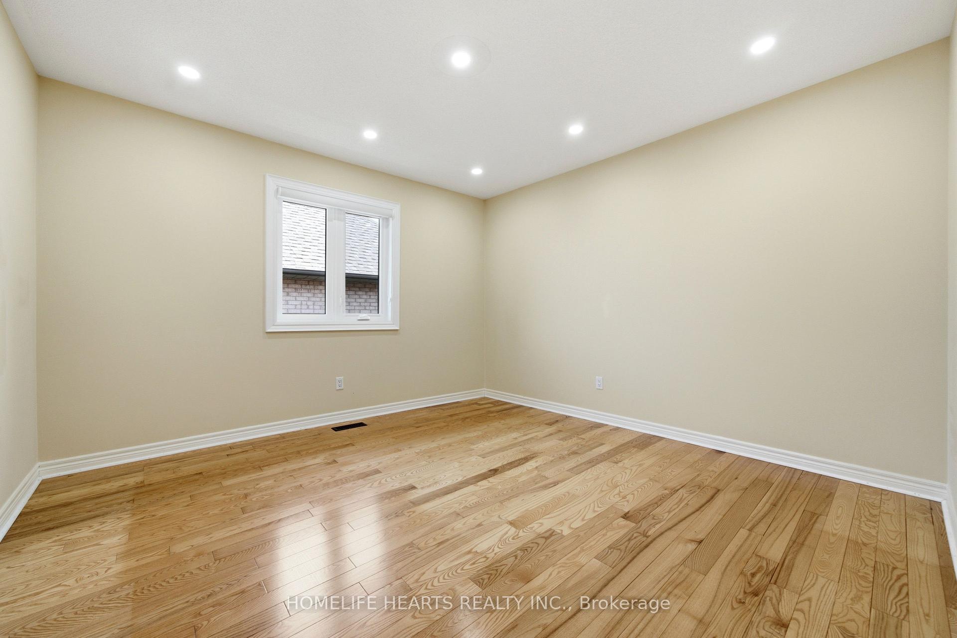 Photo 27 of 62 Boxwood Crescent, Markham, Rouge Fairways — HOMEH