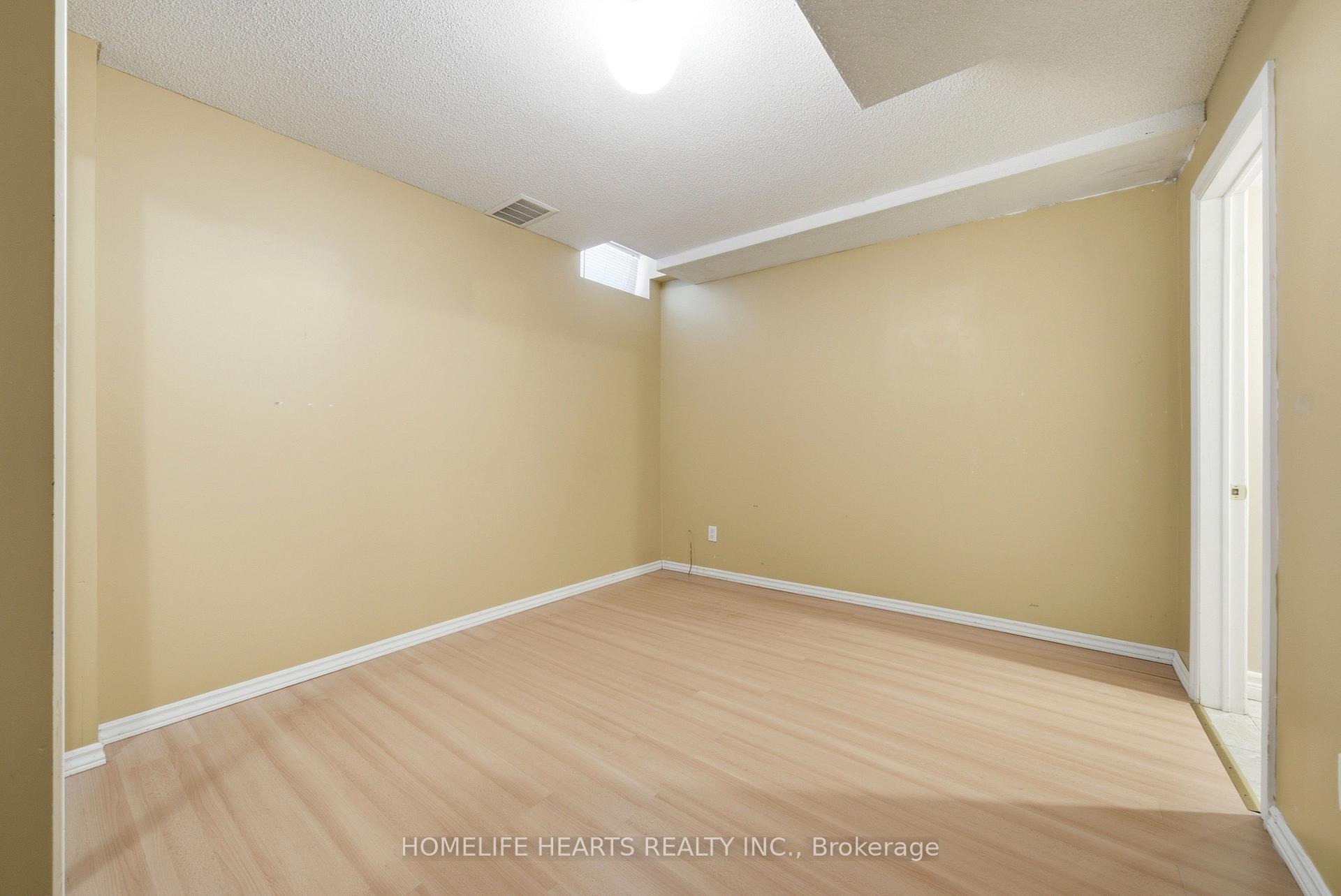 Photo 34 of 62 Boxwood Crescent, Markham, Rouge Fairways — HOMEH