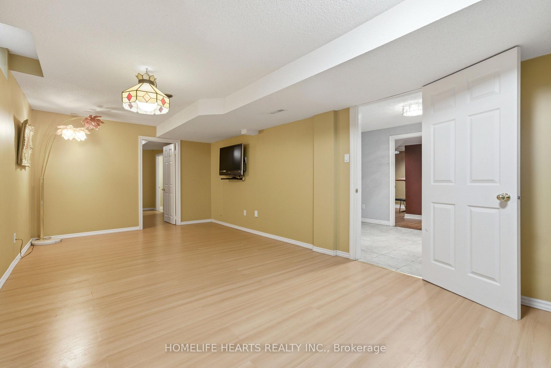 Photo 36 of 62 Boxwood Crescent, Markham, Rouge Fairways — HOMEH