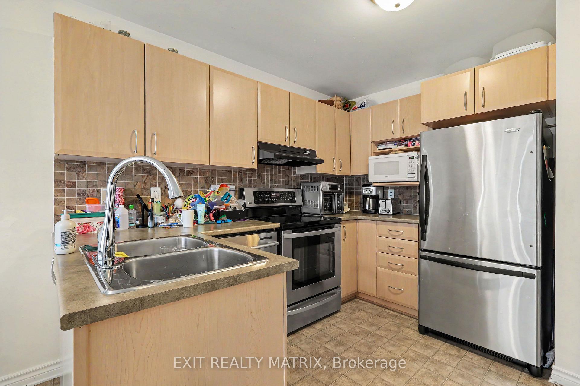 Photo 2 of 416 Goldenbrook Way, Ottawa, Avalon East — HOMEH