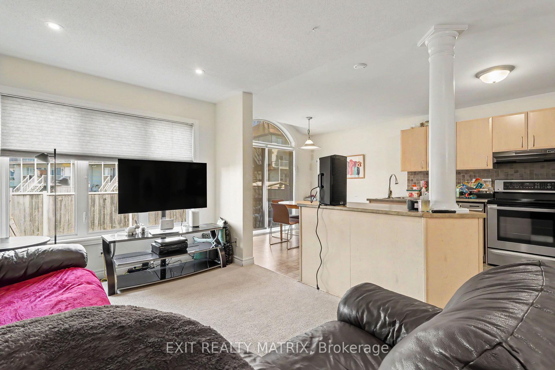 Photo 6 of 416 Goldenbrook Way, Ottawa, Avalon East — HOMEH