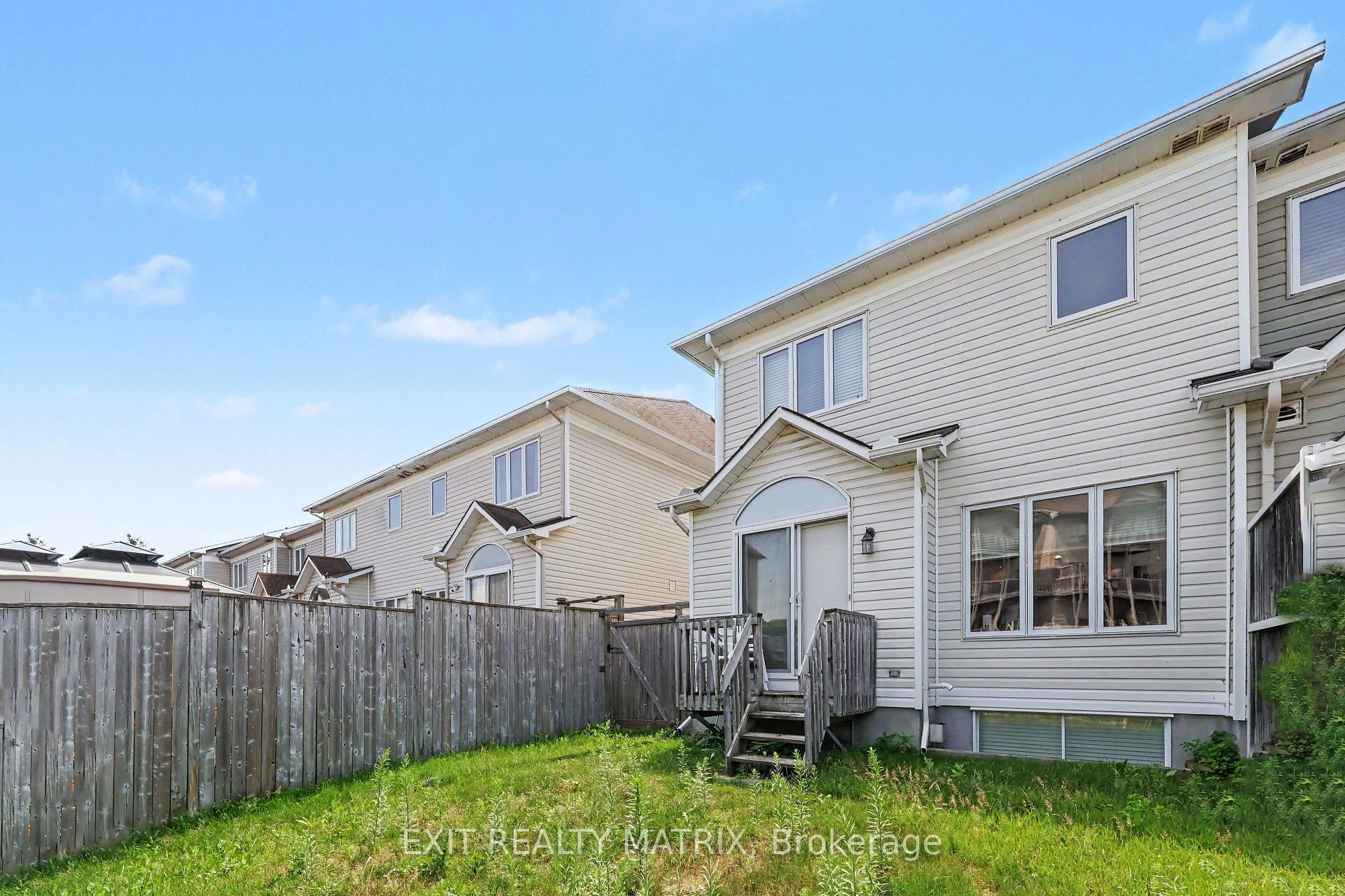 Photo 8 of 416 Goldenbrook Way, Ottawa, Avalon East — HOMEH