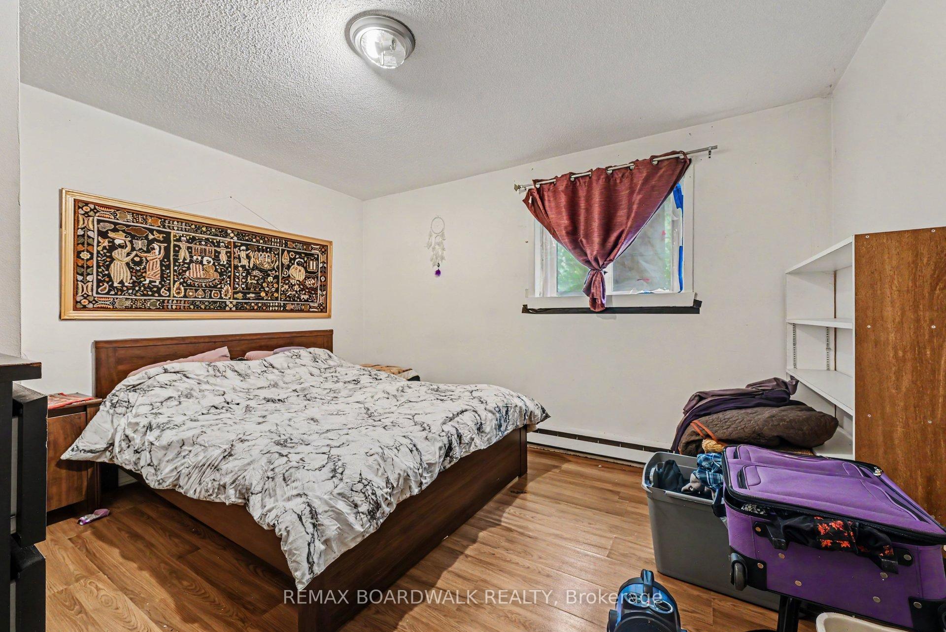 Photo 10 of 46 Jolliet Avenue, Ottawa, Vanier — HOMEH