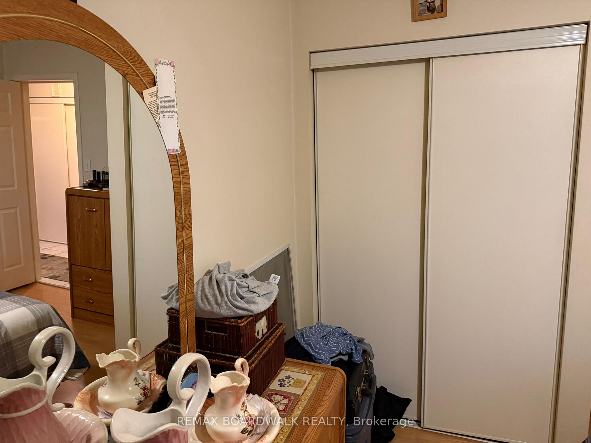 Photo 20 of 46 Jolliet Avenue, Ottawa, Vanier — HOMEH