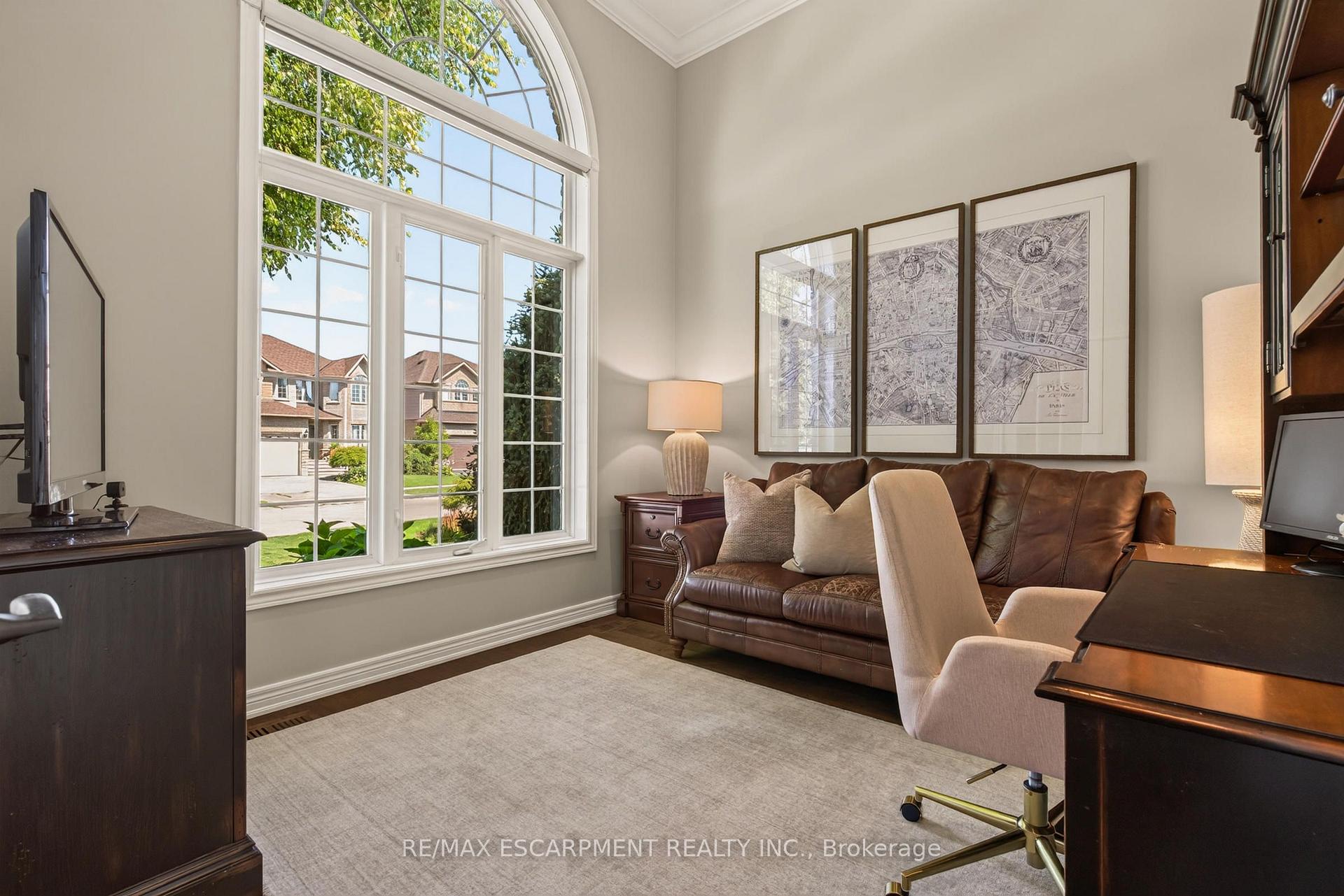 Photo 5 of 116 Joshua Avenue, Hamilton, Meadowlands — HOMEH