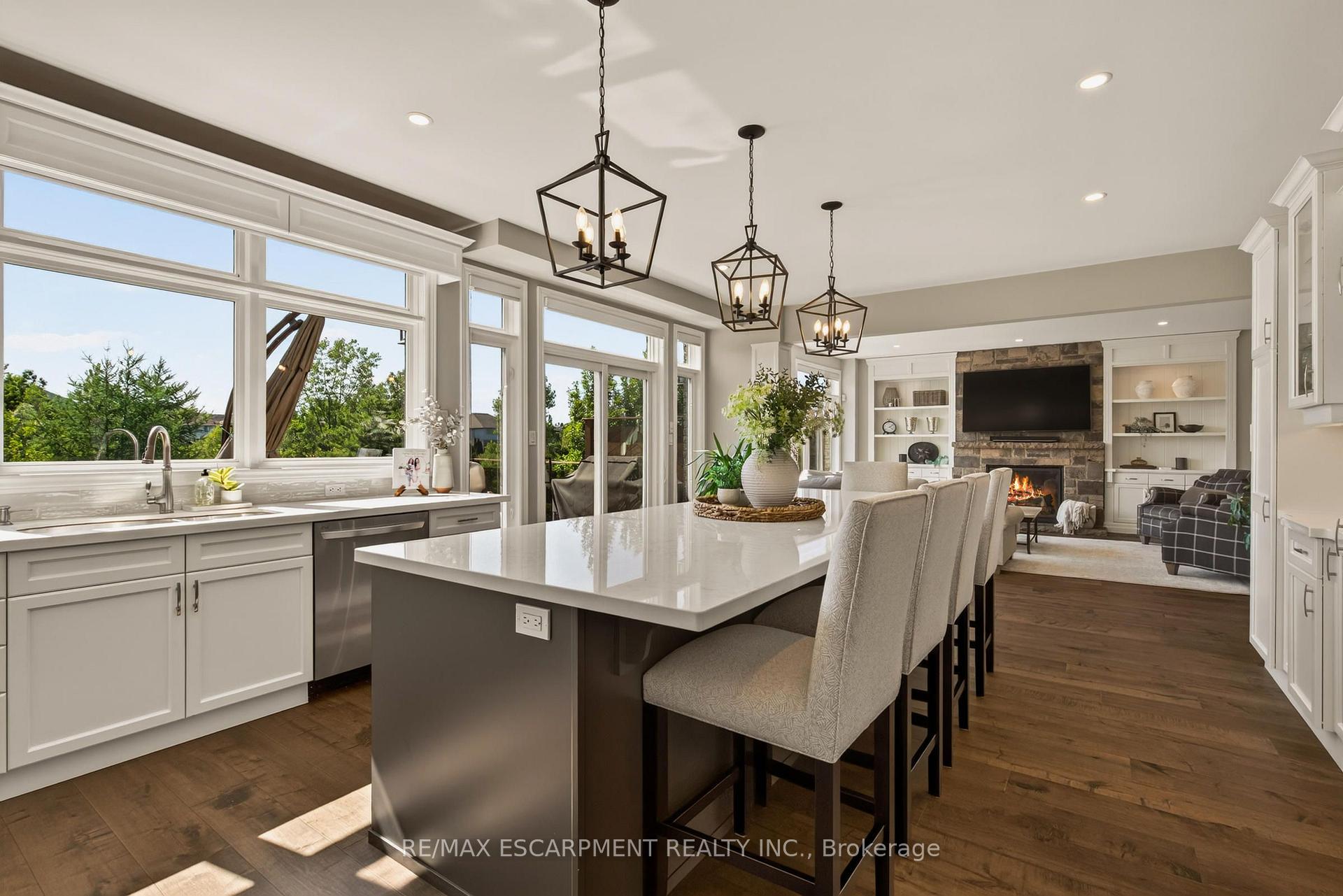 Photo 9 of 116 Joshua Avenue, Hamilton, Meadowlands — HOMEH